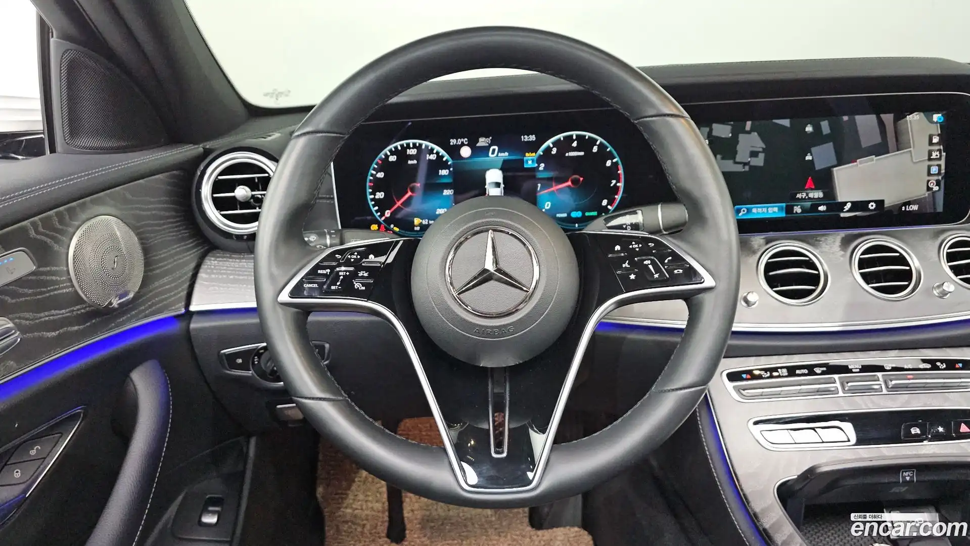 E-Class Mercedes-Benz 2023.4-OPTION-015