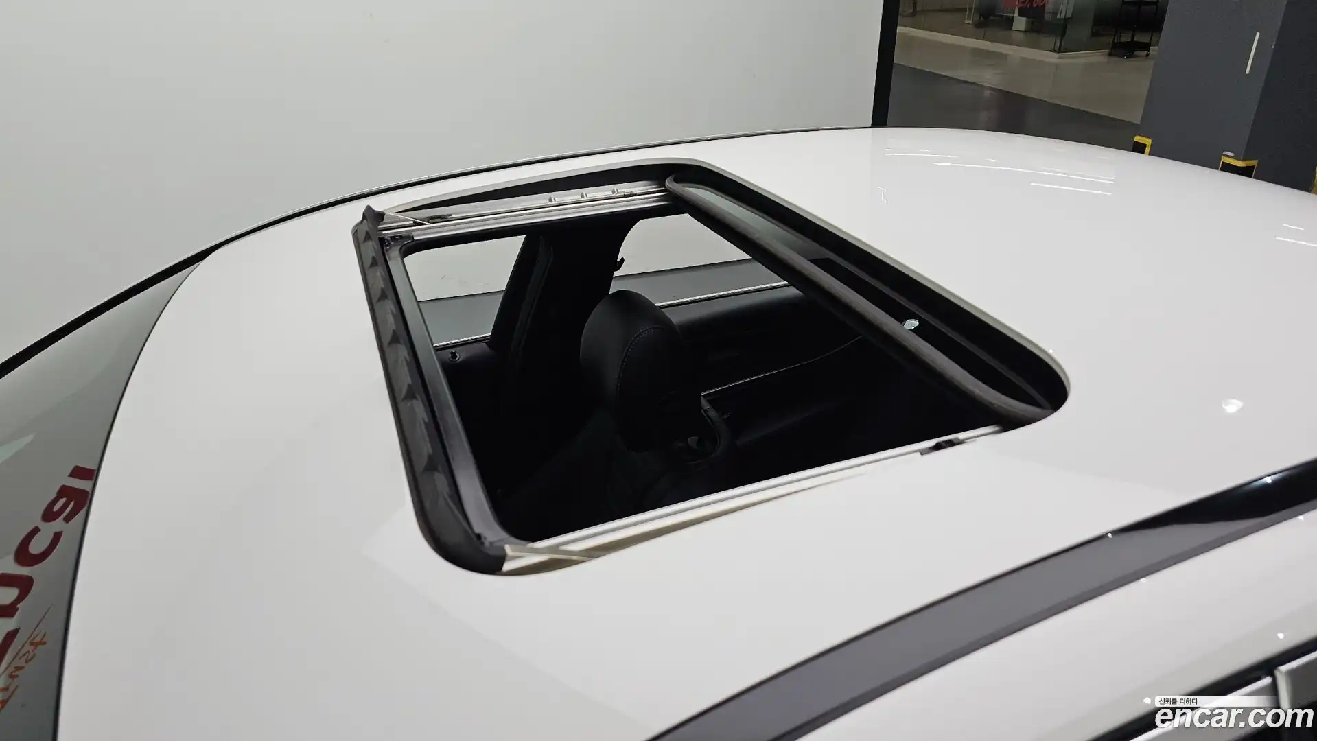 E-Class Mercedes-Benz 2023.4-OPTION-042