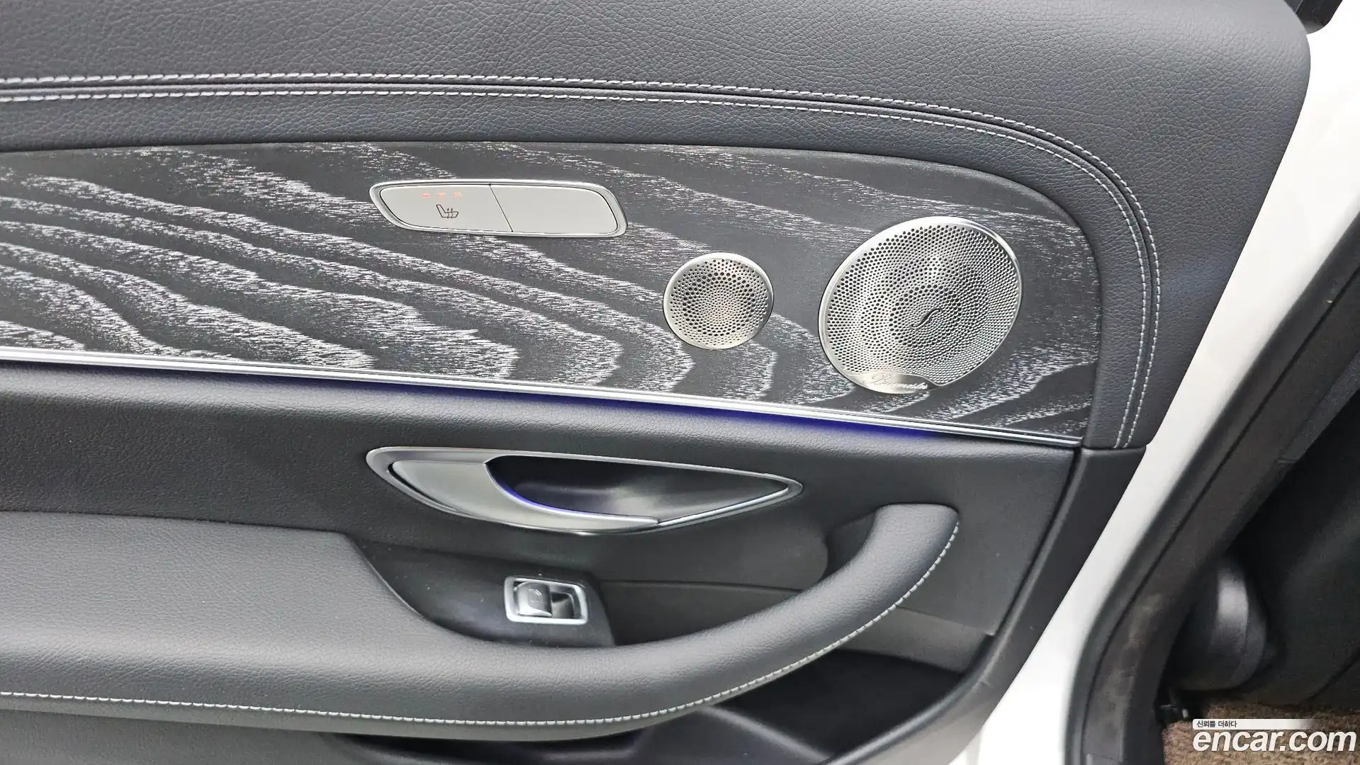 E-Class Mercedes-Benz 2023.4-OPTION-045