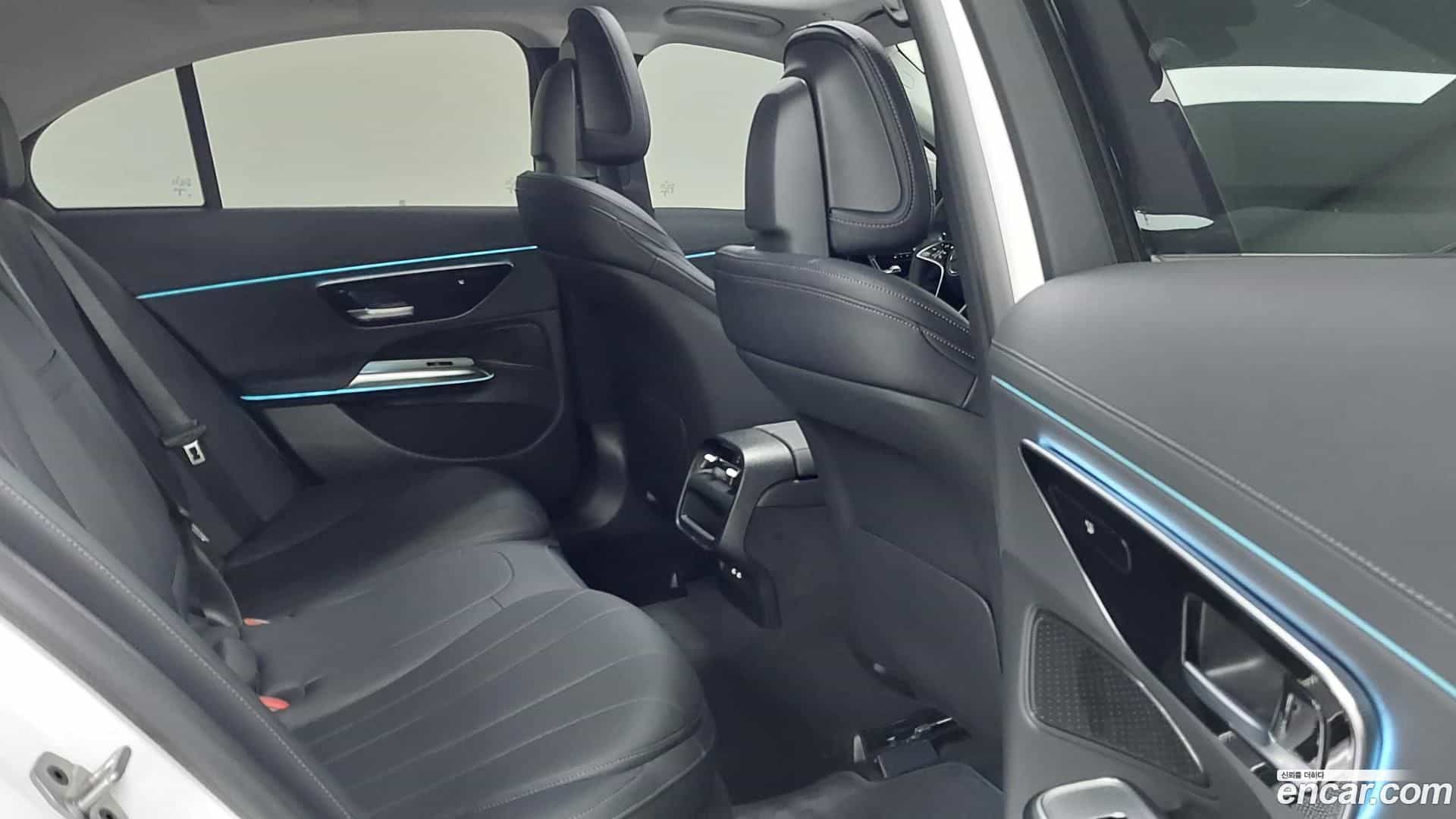 E-Class Mercedes-Benz 2024.7-INNER-010