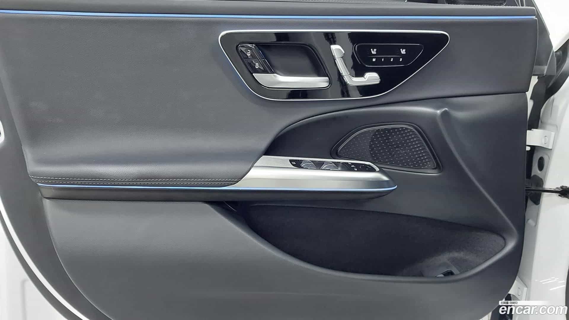E-Class Mercedes-Benz 2024.7-OPTION-019