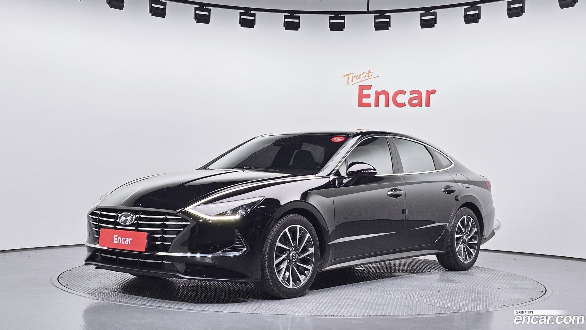 Main__Slider__Photo:Sonata Hyundai 2019.4-0