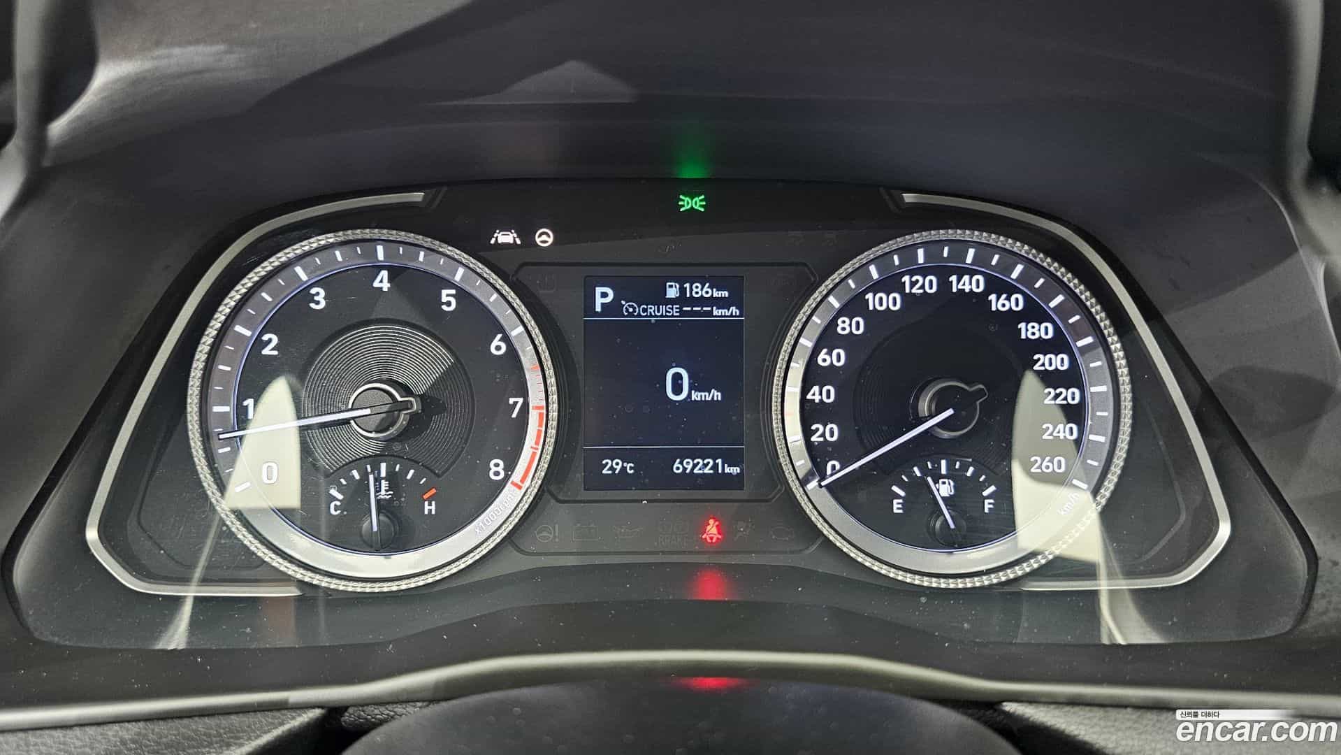 Sonata Hyundai 2019.4-INNER-008