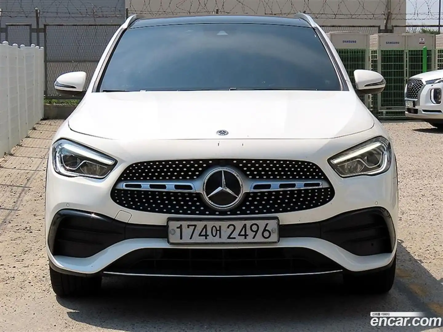 GLA-Class Mercedes-Benz 2020.8-OUTER-001