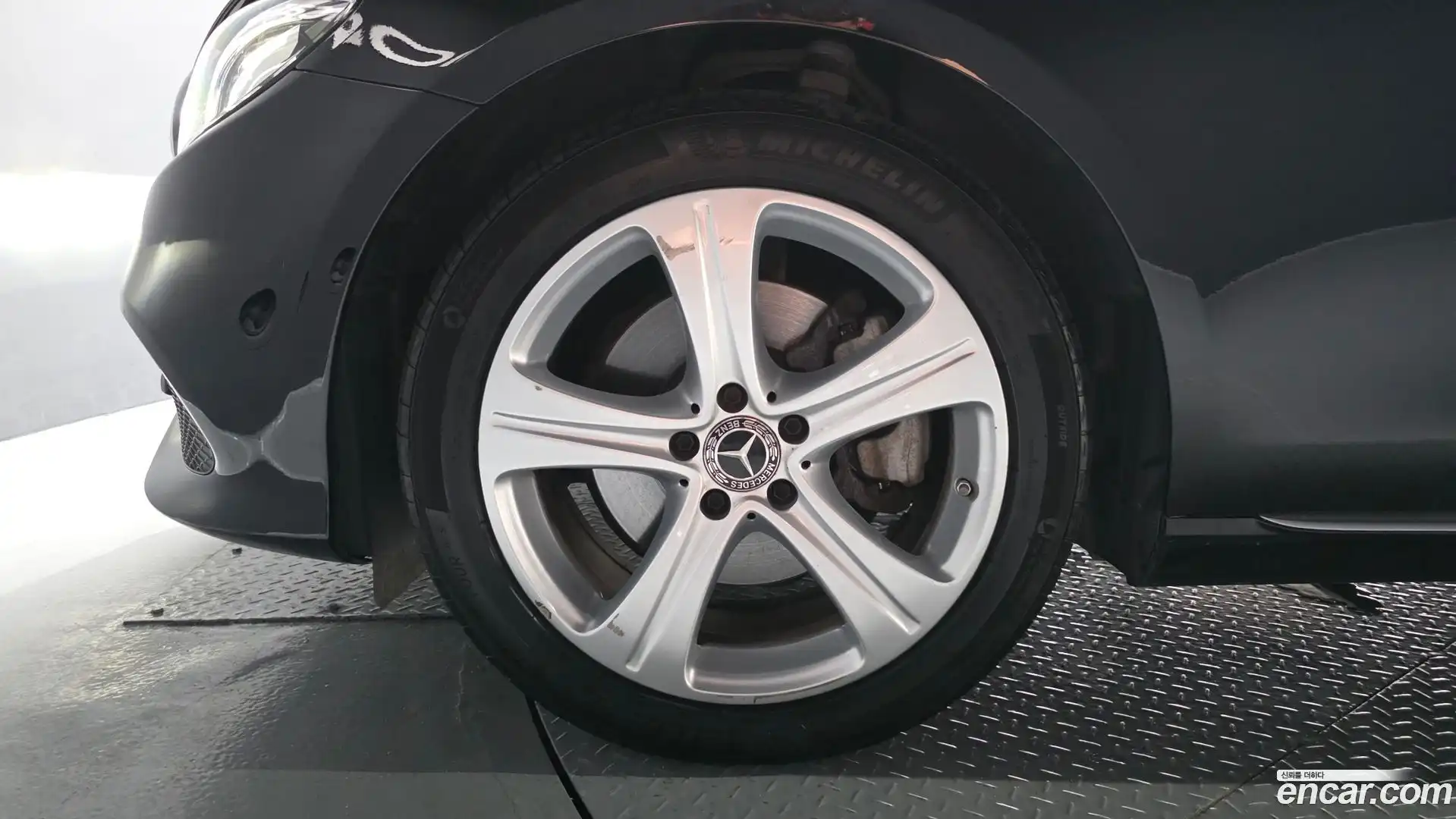 E-Class Mercedes-Benz 2017.8-OUTER-005