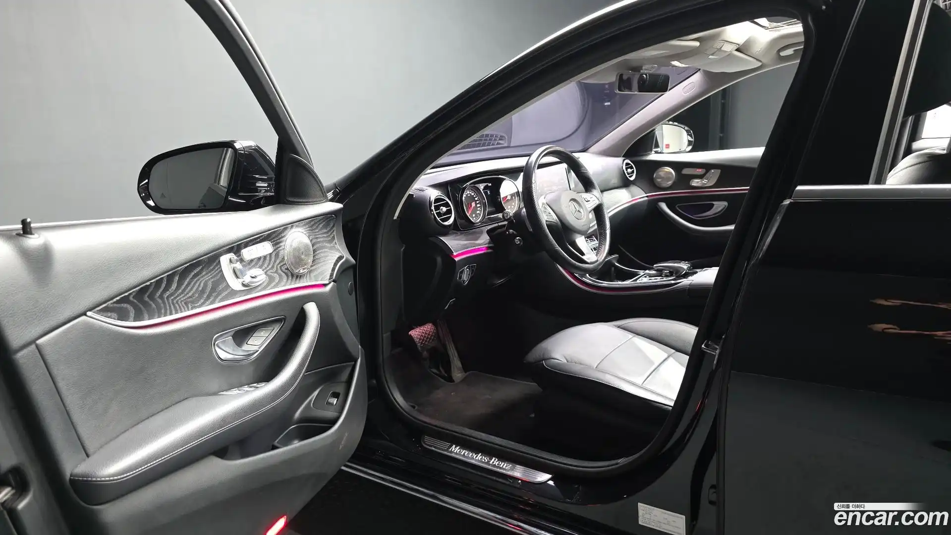 E-Class Mercedes-Benz 2017.8-INNER-010
