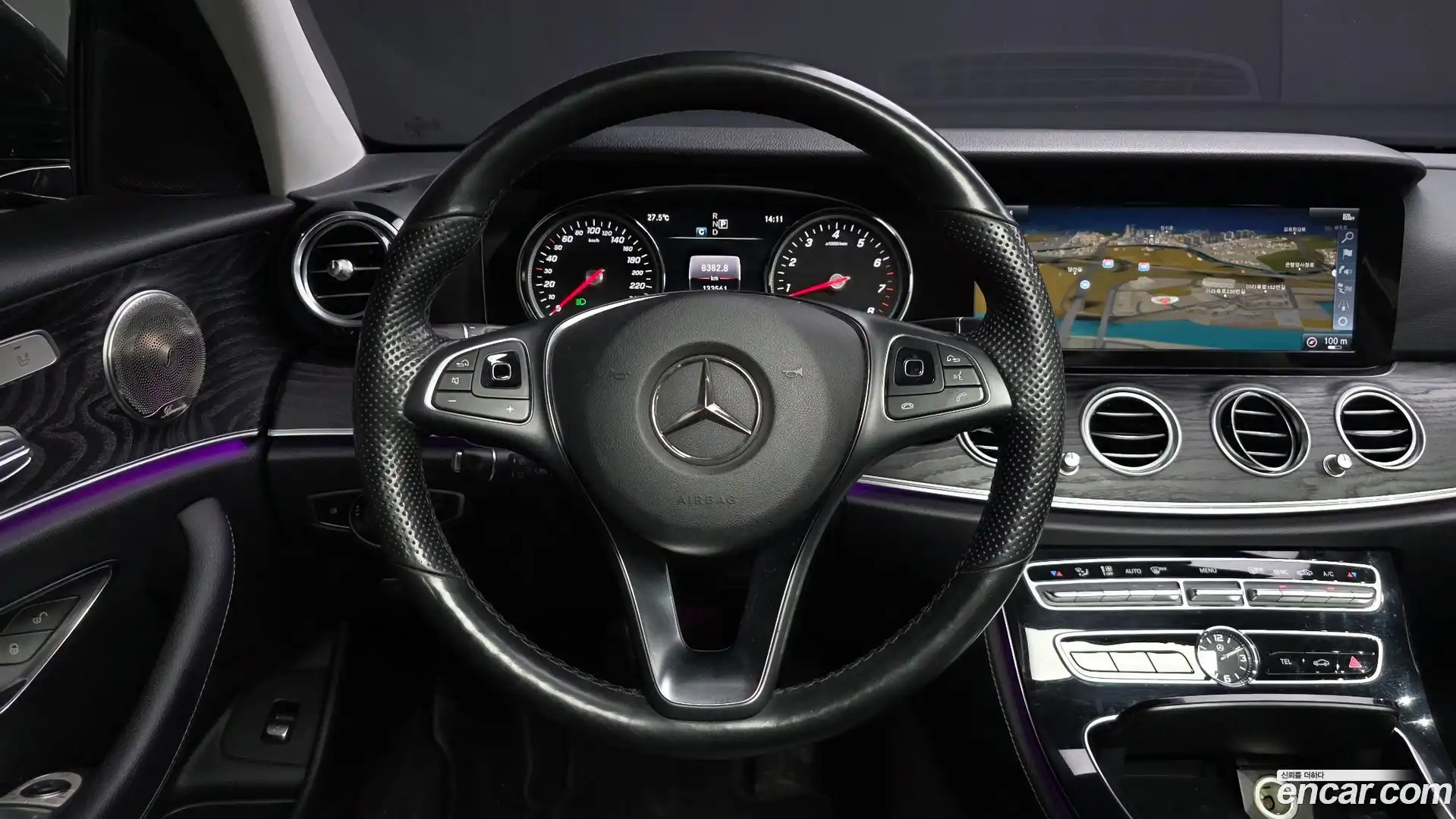 E-Class Mercedes-Benz 2017.8-OPTION-017
