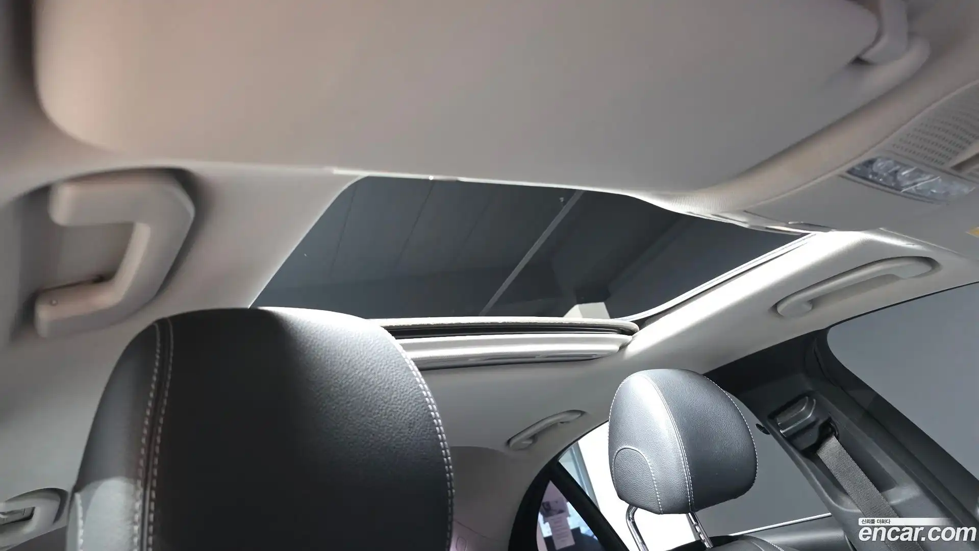 E-Class Mercedes-Benz 2017.8-OPTION-021