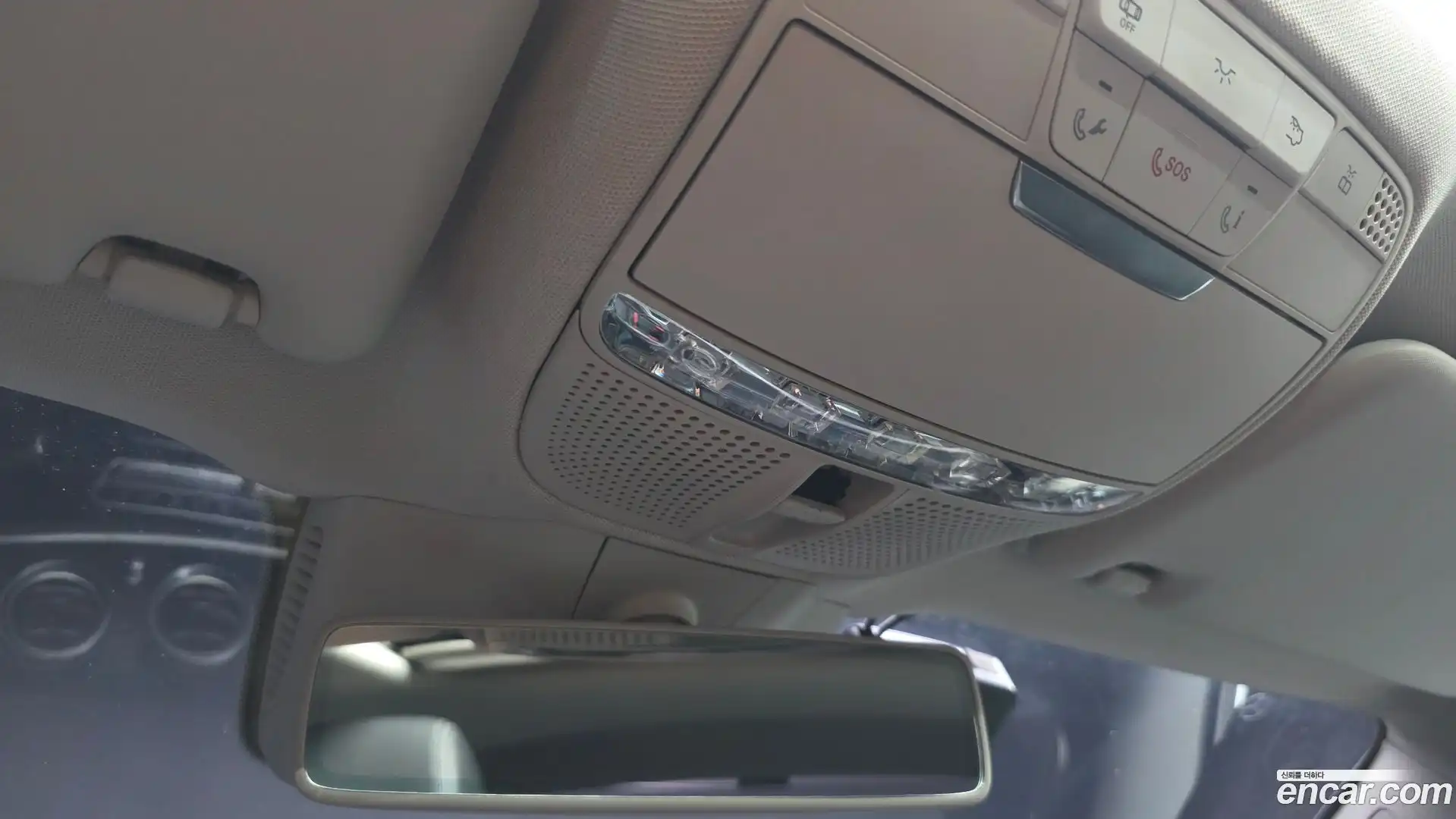 E-Class Mercedes-Benz 2017.8-OPTION-023