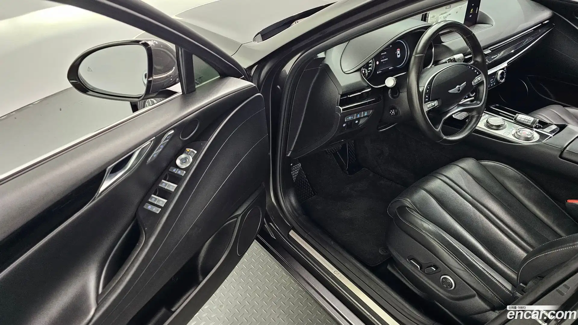 G80 Genesis 2023.7-INNER-010