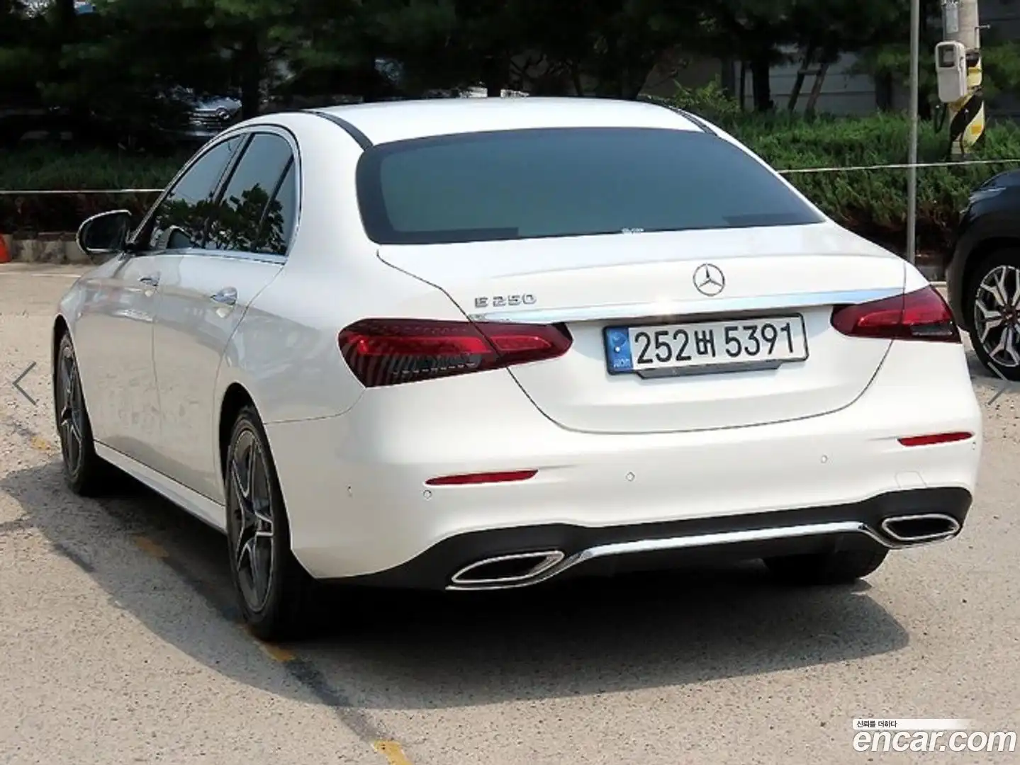 E-Class Mercedes-Benz 2022.9-OUTER-003