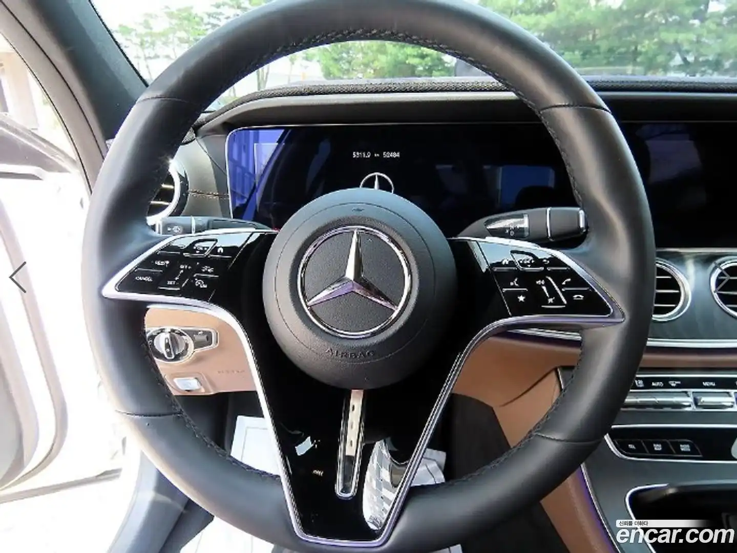 E-Class Mercedes-Benz 2022.9-INNER-008