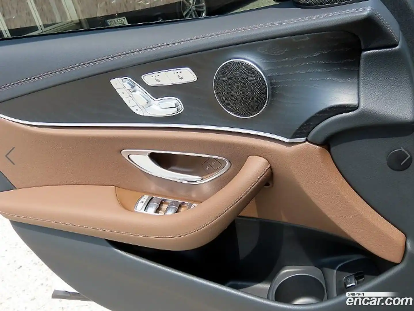 E-Class Mercedes-Benz 2022.9-OPTION-016