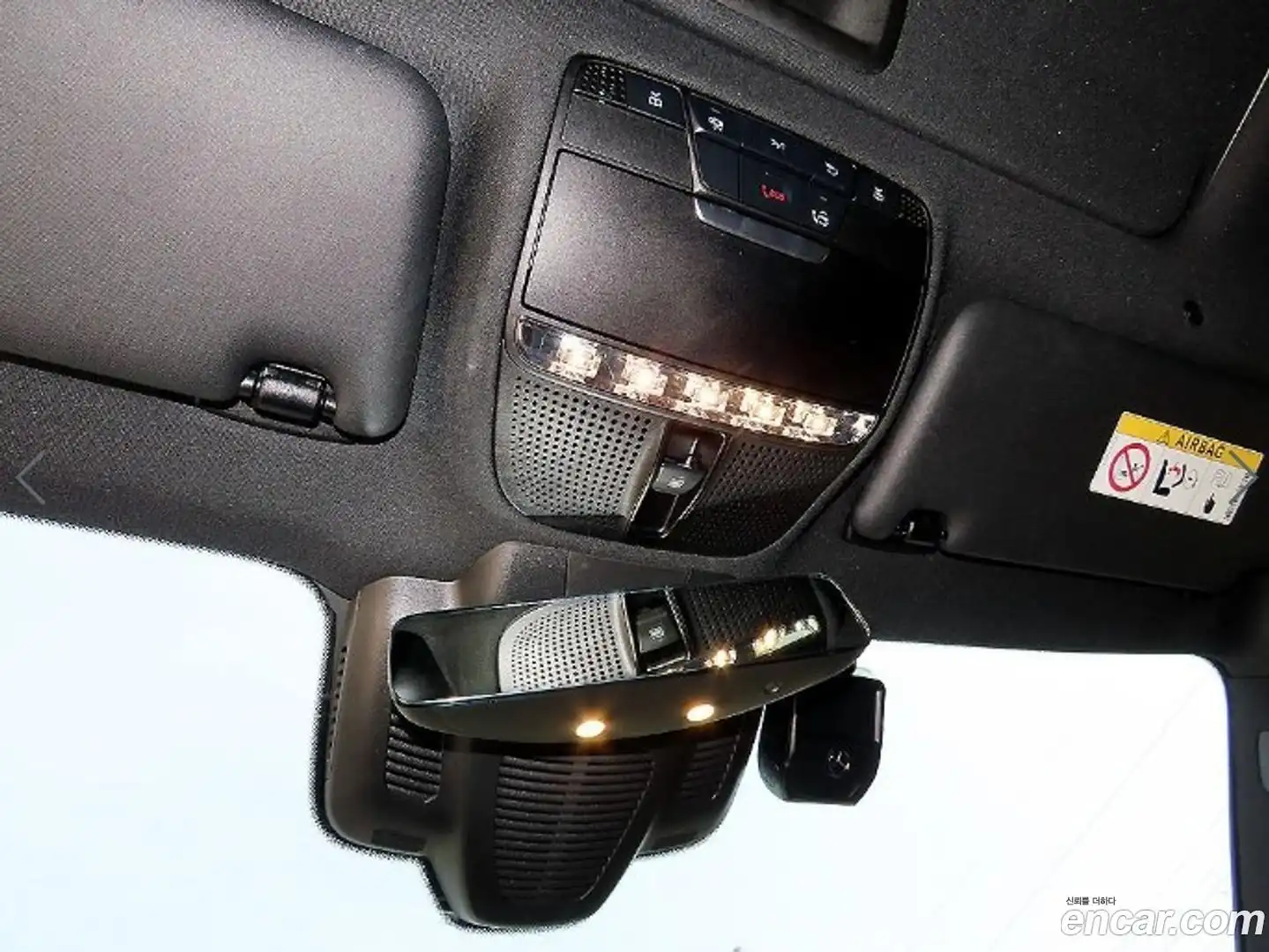 E-Class Mercedes-Benz 2022.9-OPTION-019