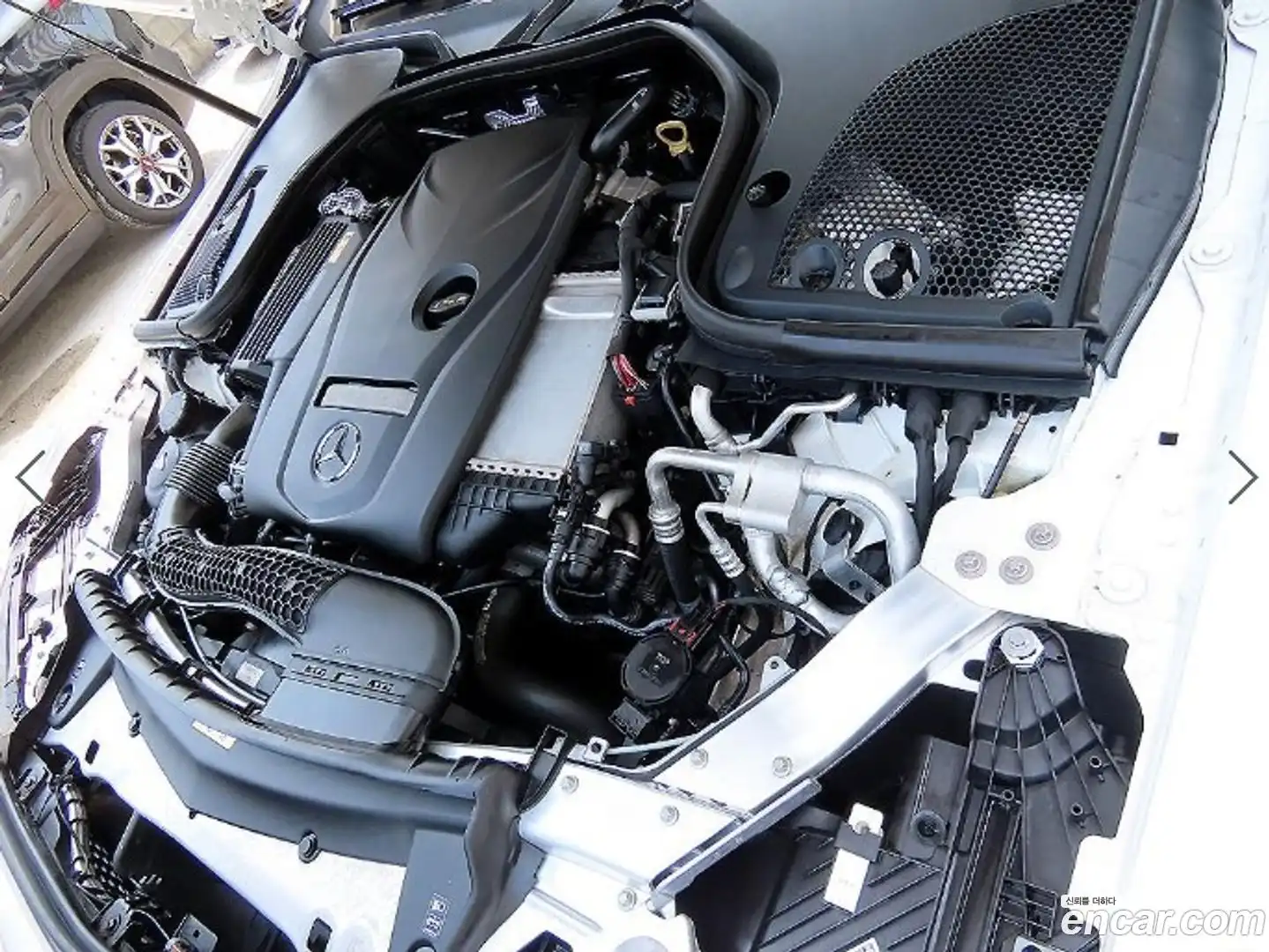 E-Class Mercedes-Benz 2022.9-OPTION-023
