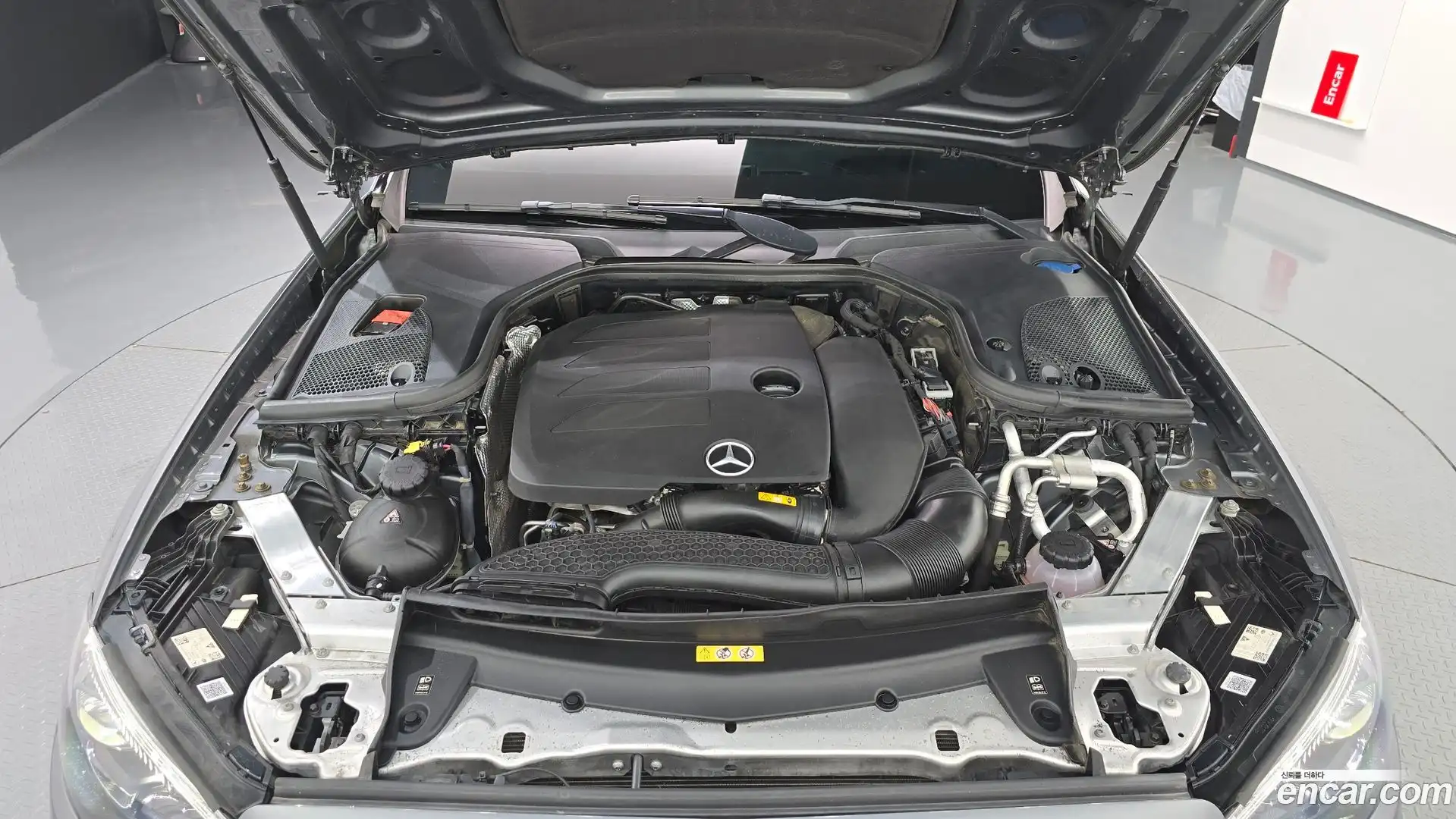 E-Class Mercedes-Benz 2022.5-OUTER-006
