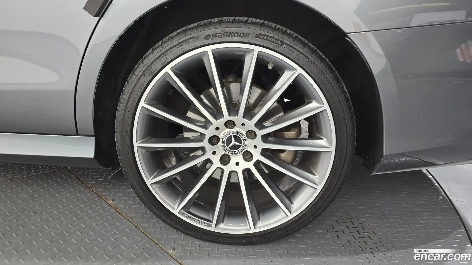 E-Class Mercedes-Benz 2022.5-OUTER-031