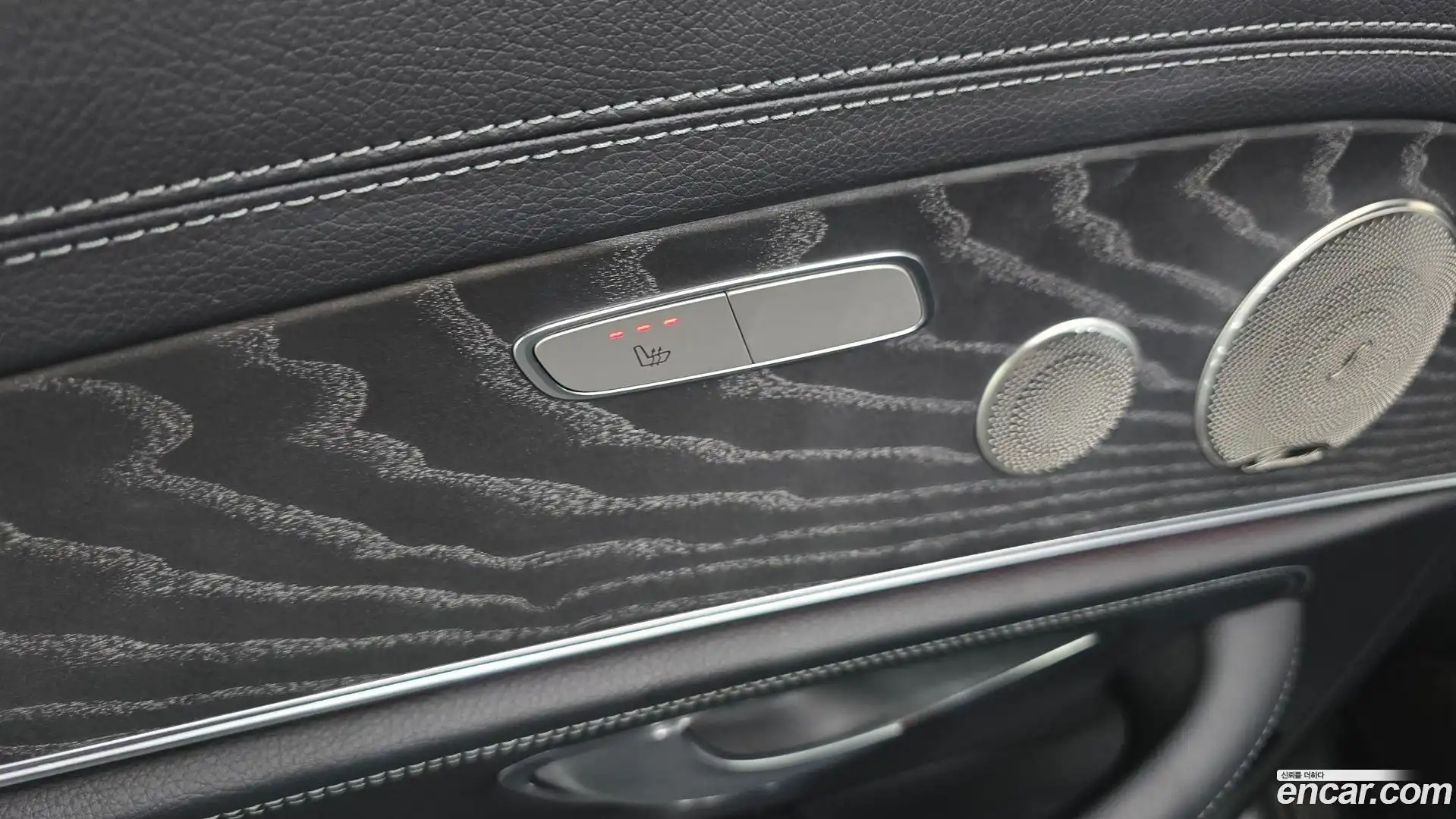 E-Class Mercedes-Benz 2022.5-OPTION-043