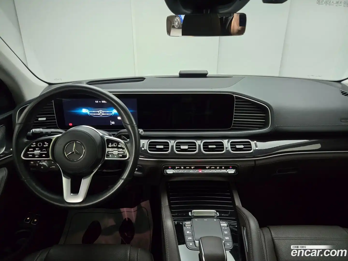 GLE-Class Mercedes-Benz 2022.4-INNER-008
