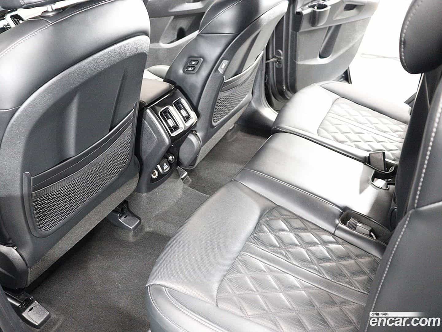 Sorento Kia 2023.3-OPTION-019