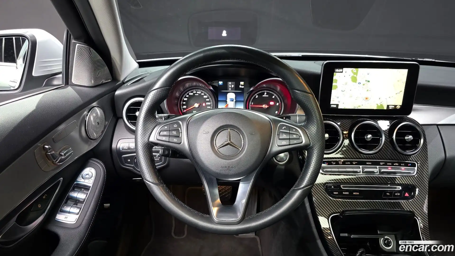 C-Class Mercedes-Benz 2018.4-OPTION-017