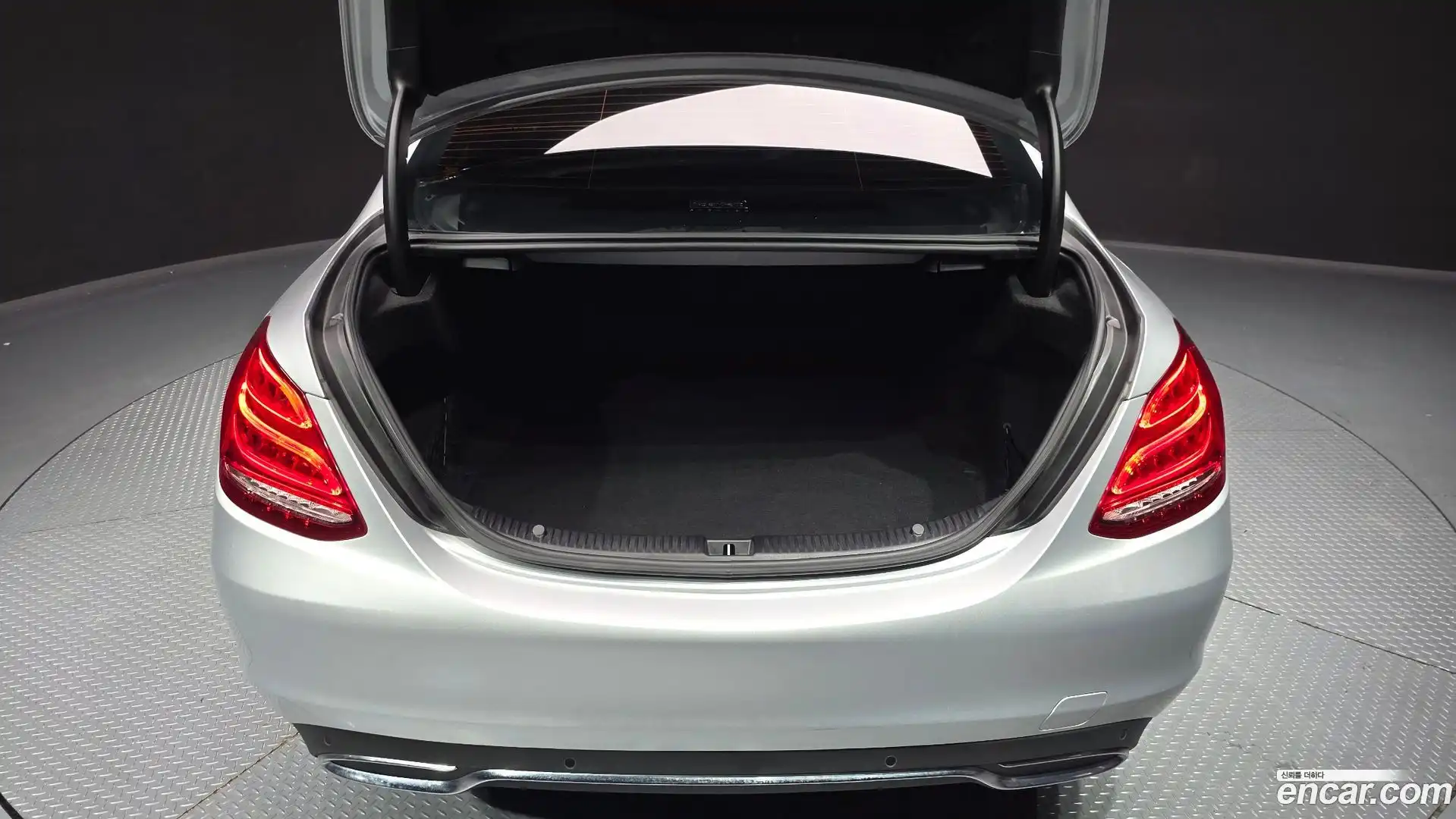 C-Class Mercedes-Benz 2018.4-OPTION-024