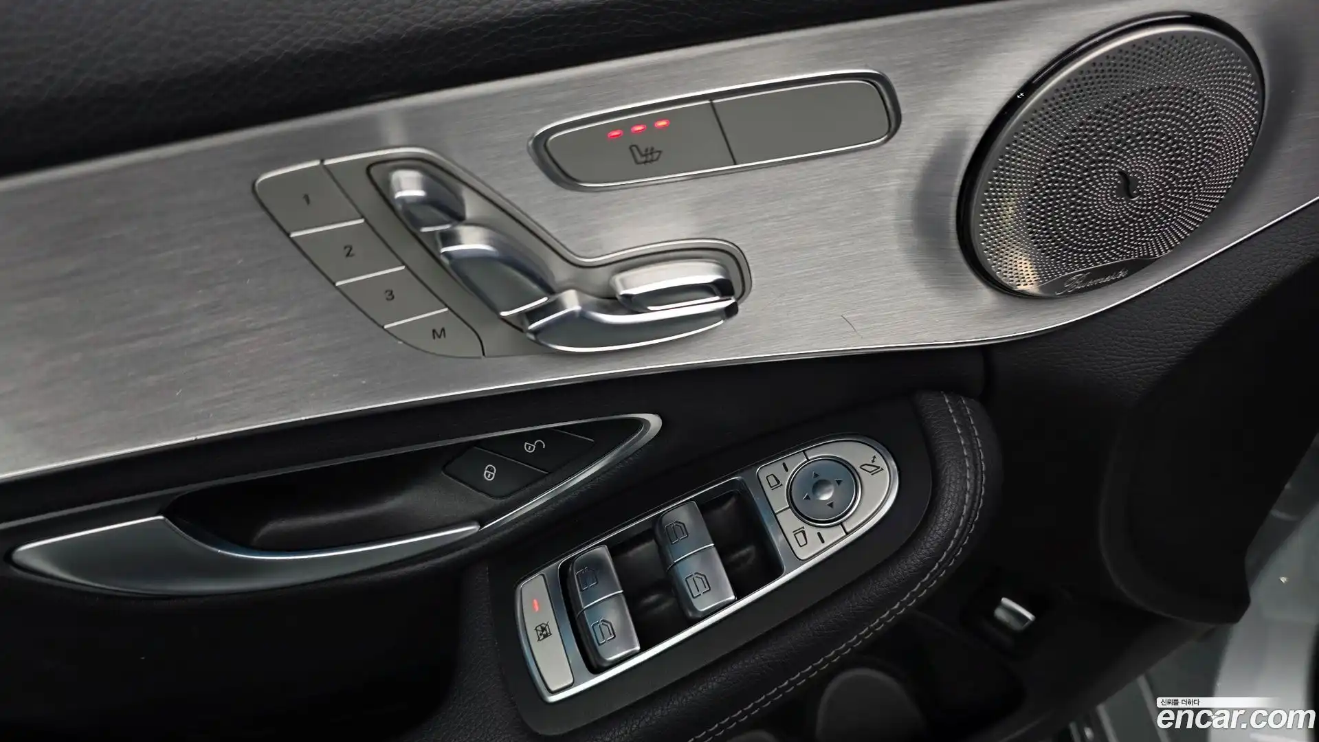 C-Class Mercedes-Benz 2018.4-OPTION-041