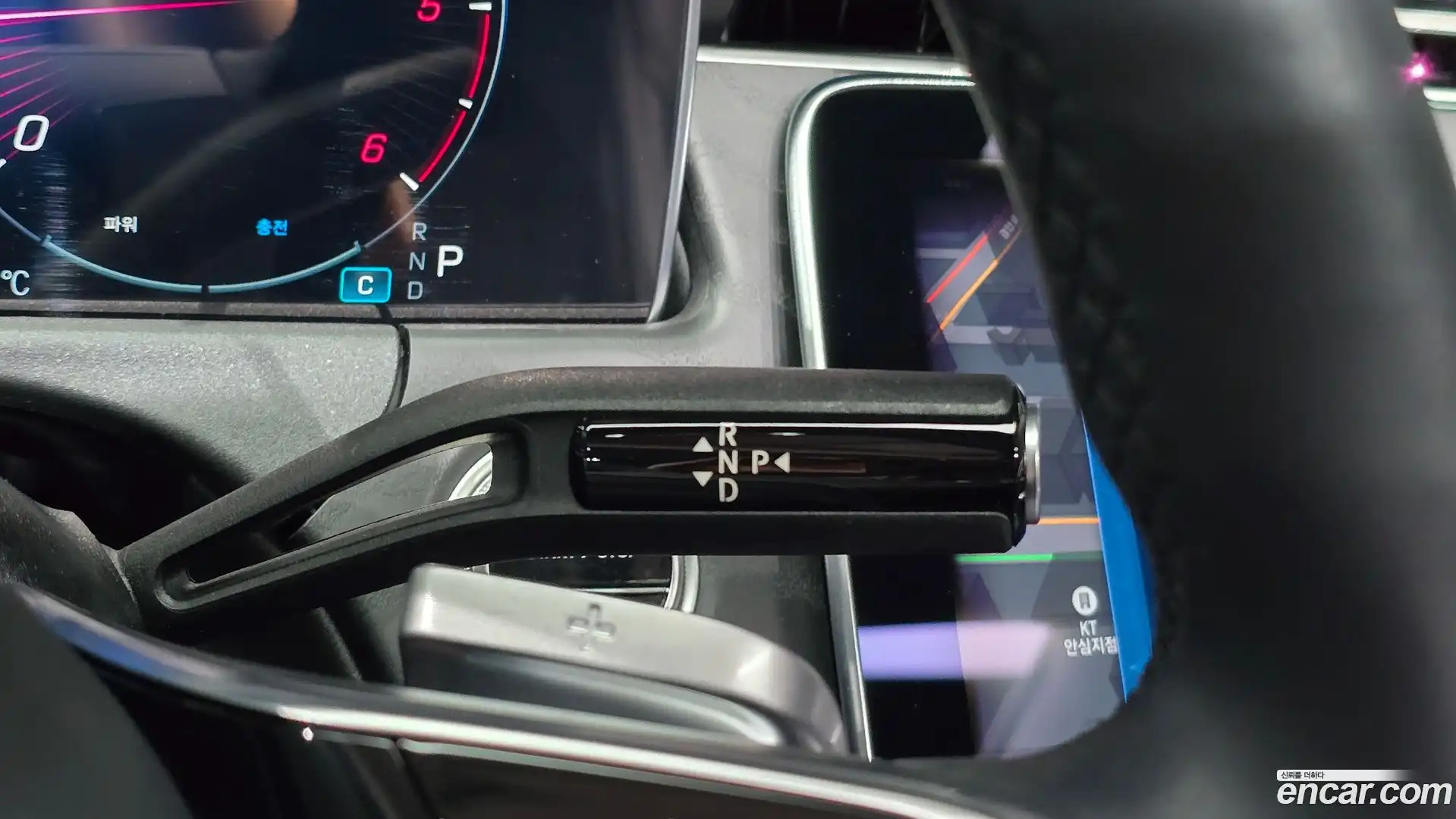 E-Class Mercedes-Benz 2025.6-INNER-009