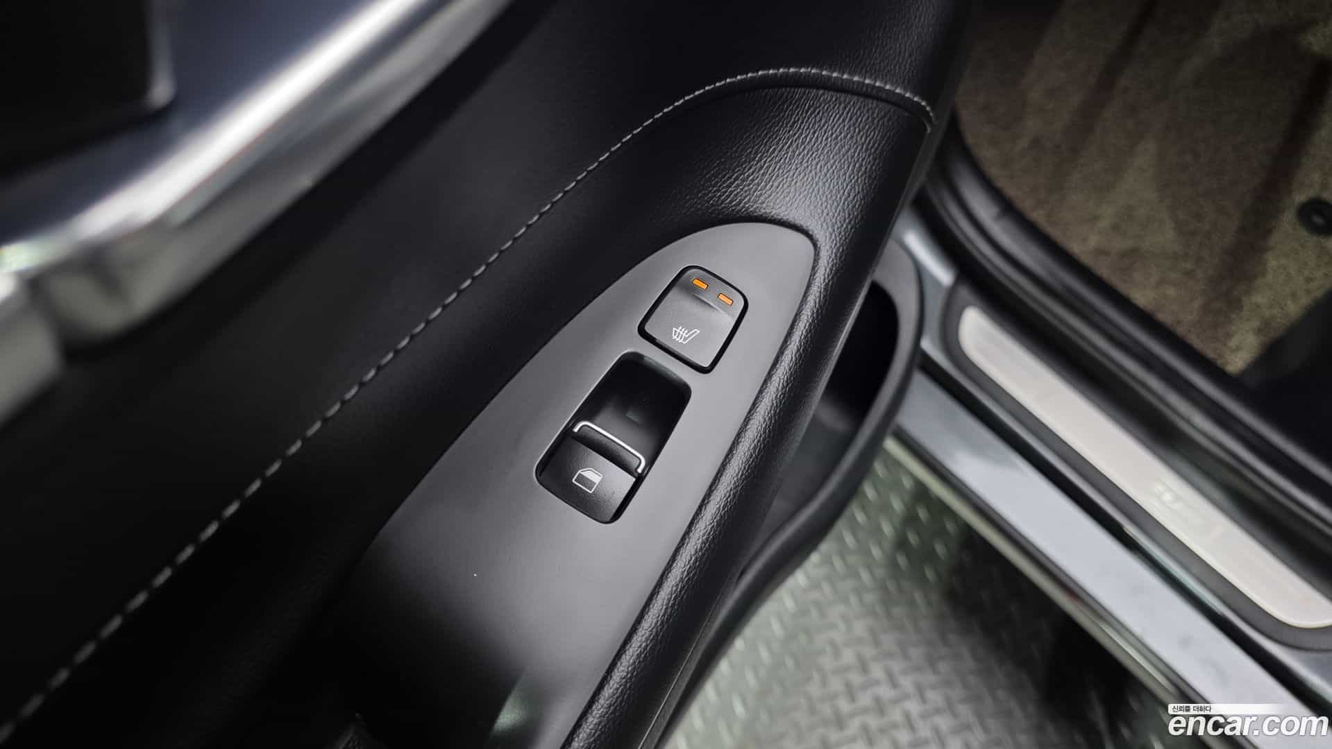Grandeur Hyundai 2019.4-OPTION-023