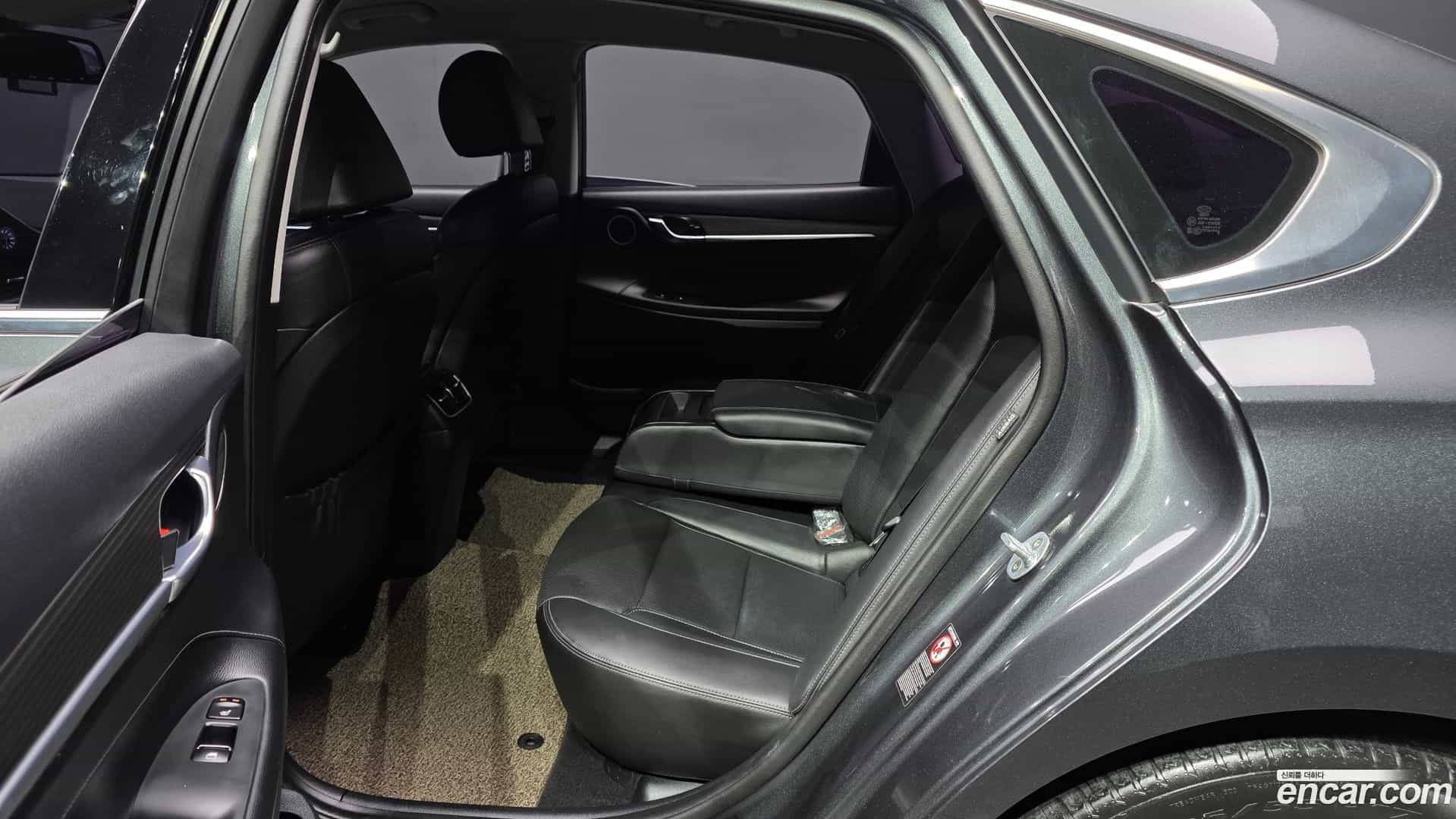 Grandeur Hyundai 2019.4-INNER-036