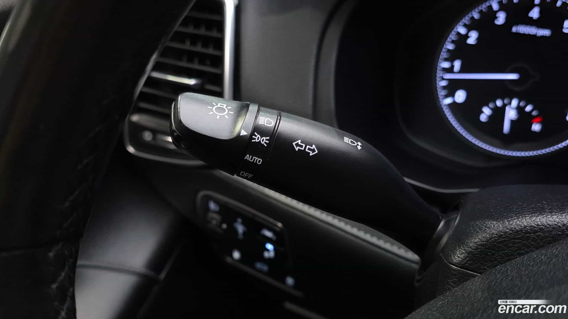 Grandeur Hyundai 2019.4-OPTION-043
