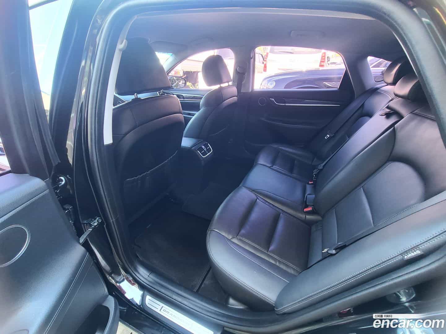Grandeur Hyundai 2019.4-OPTION-016