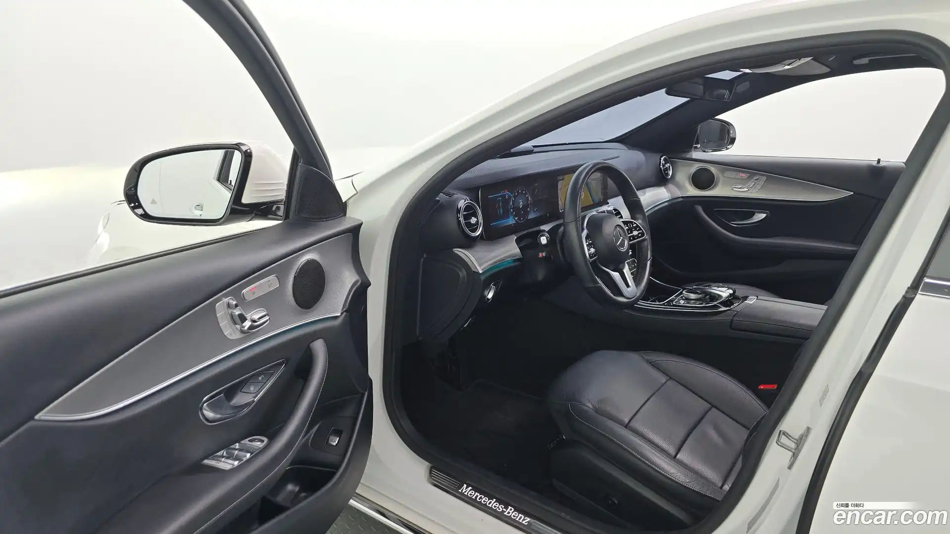 E-Class Mercedes-Benz 2018.9-INNER-010