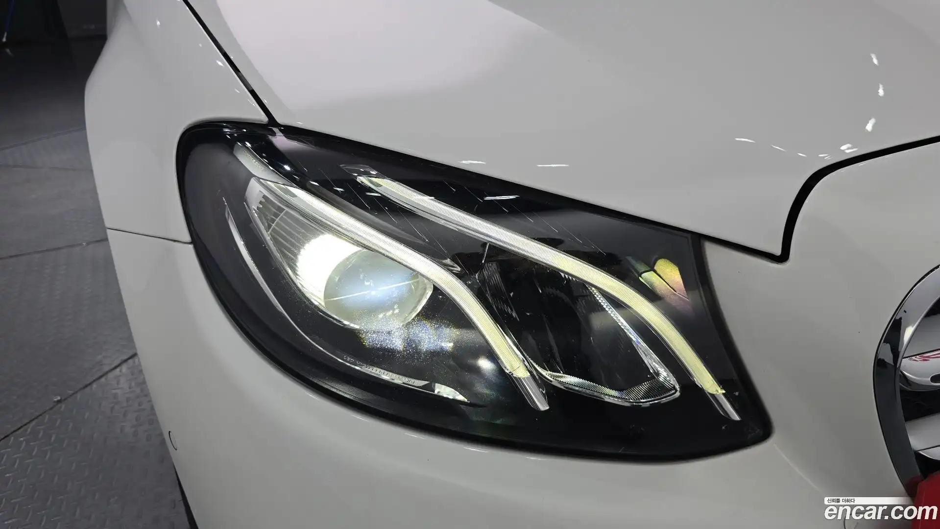 E-Class Mercedes-Benz 2018.9-OUTER-032