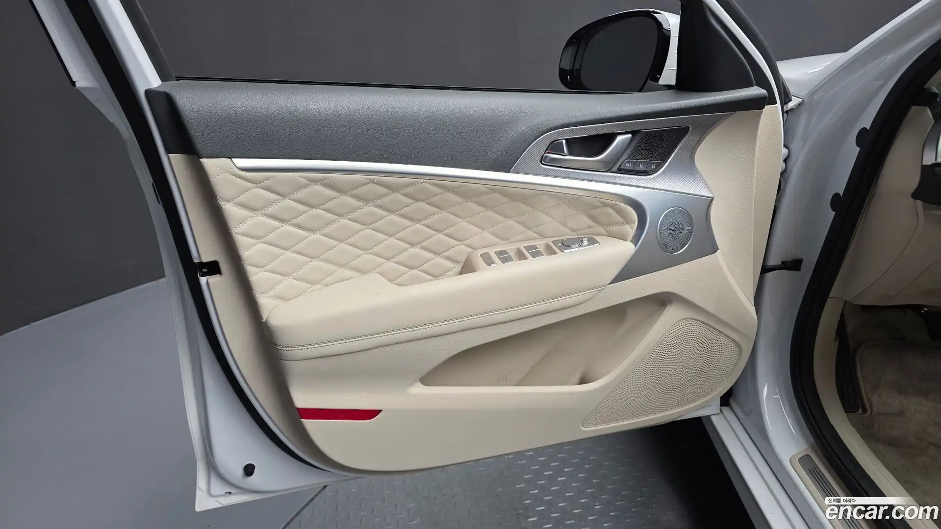 G70 Genesis 2022.5-INNER-034