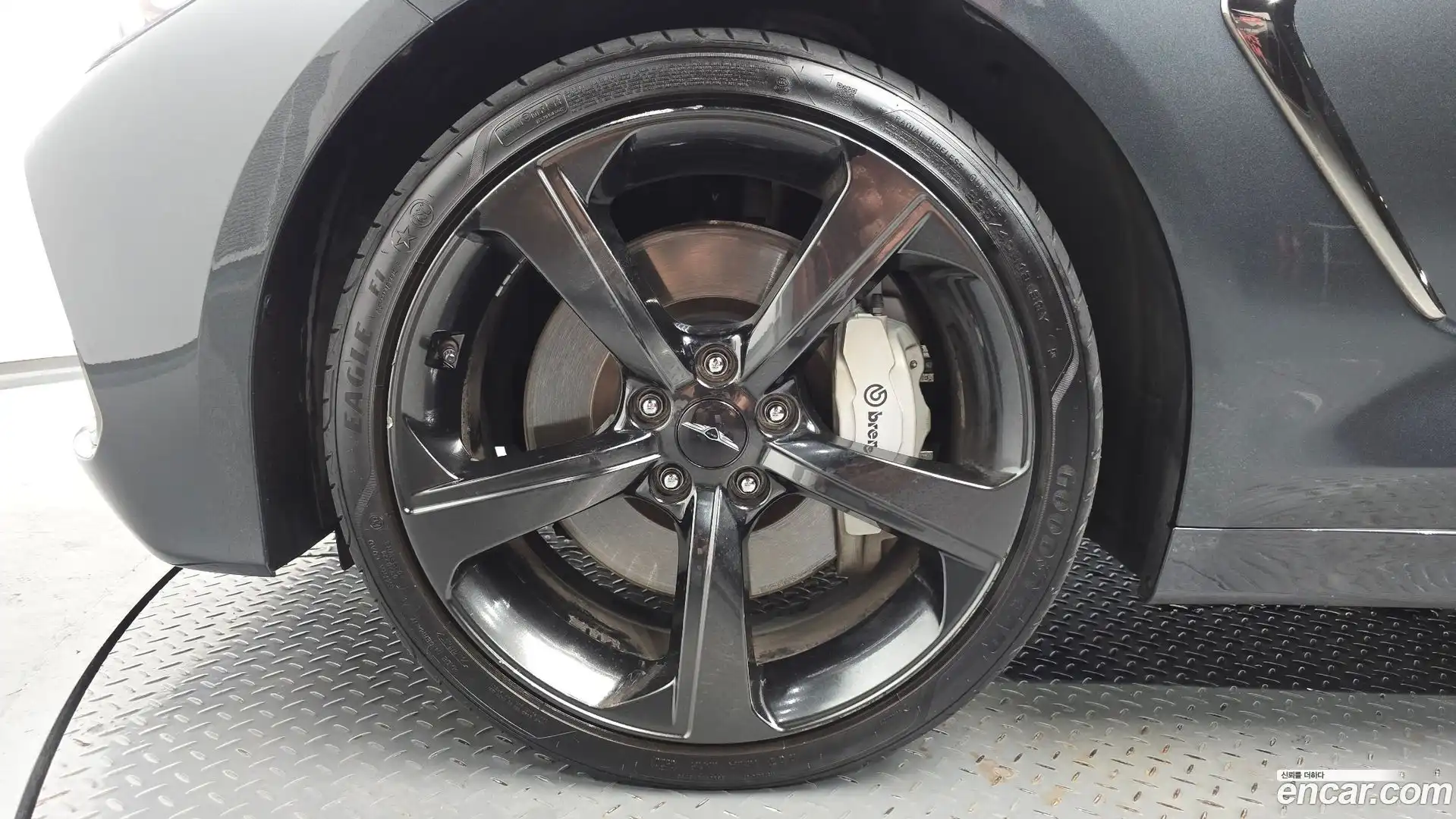 G70 Genesis 2018.10-OUTER-005