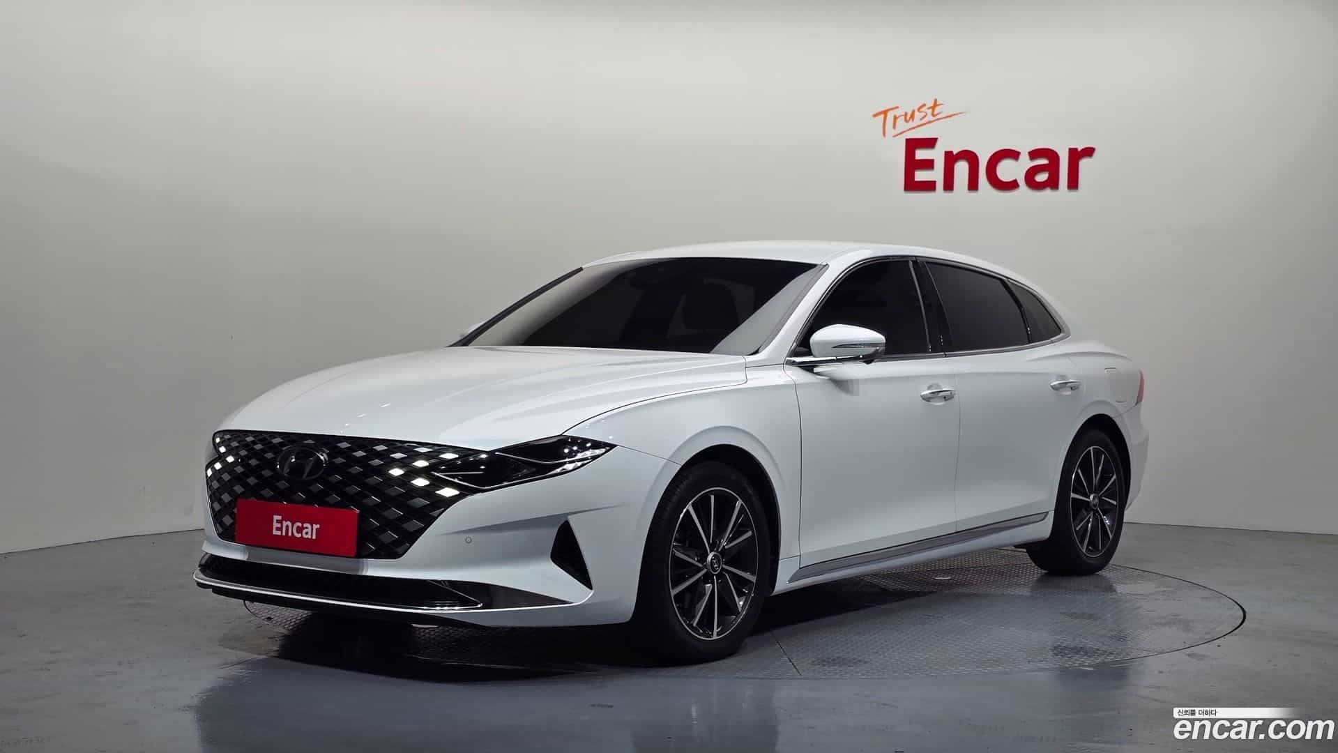 Grandeur Hyundai 2022.5-OUTER-001