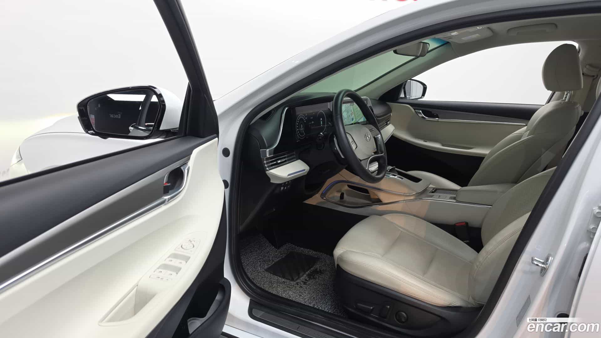 Grandeur Hyundai 2022.5-INNER-010