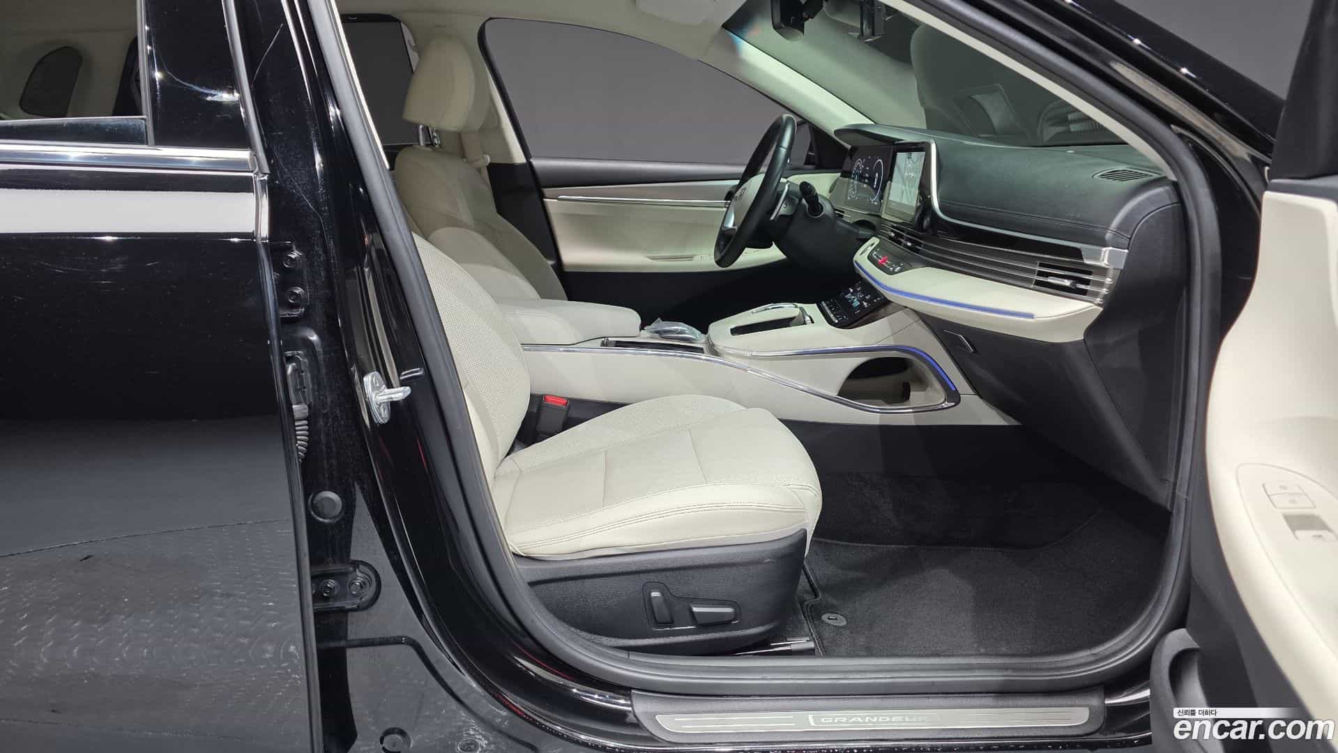 Grandeur Hyundai 2022.7-OPTION-015