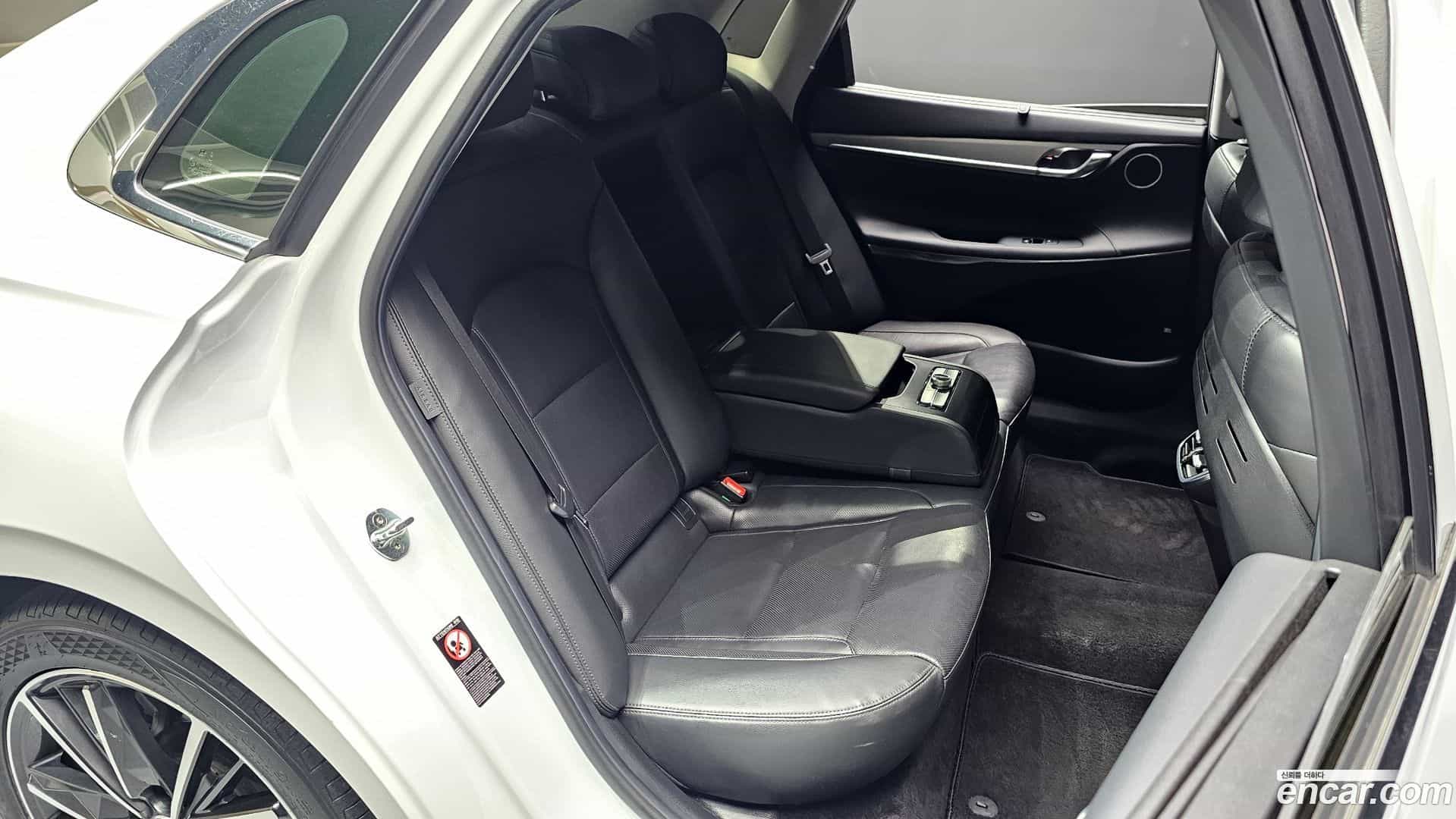 Grandeur Hyundai 2020.3-OPTION-015