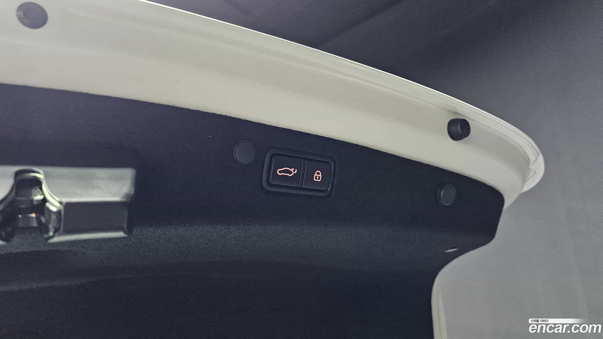 Grandeur Hyundai 2020.3-OPTION-024