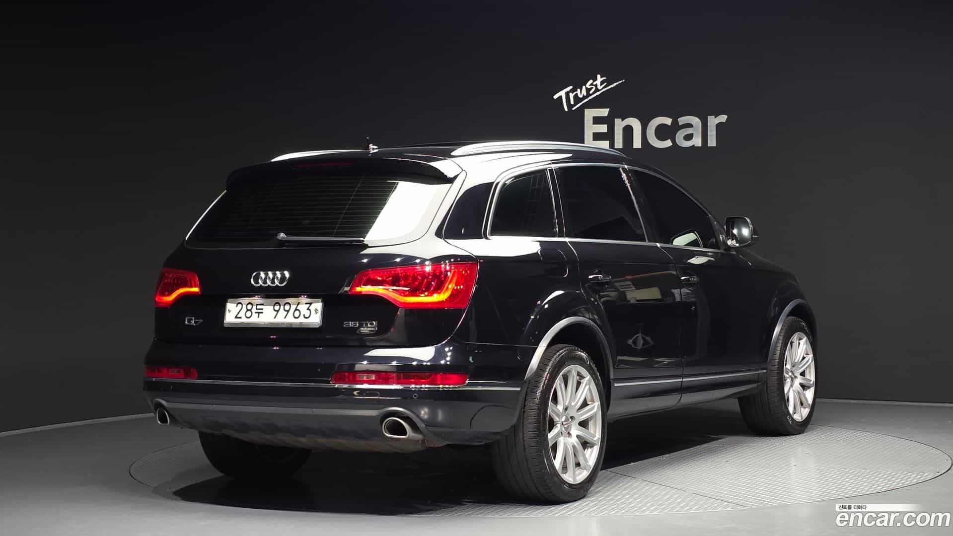 Q7 Audi 2014.11-OUTER-002