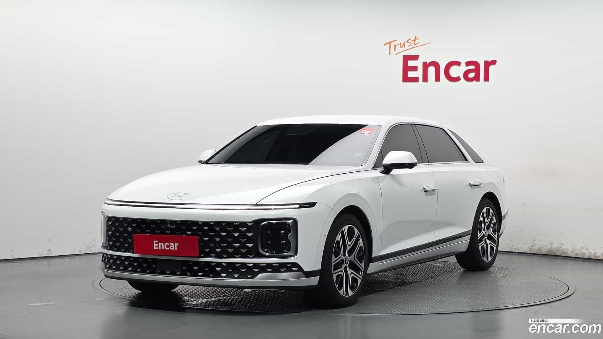 Grandeur Hyundai 2024.4-OUTER-001