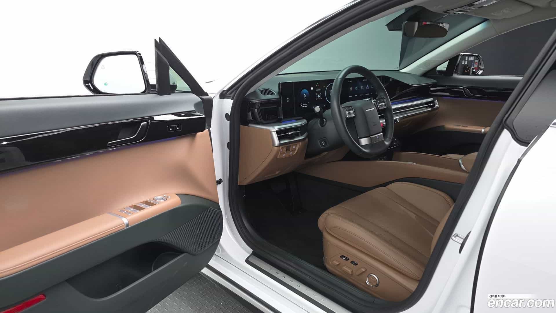 Grandeur Hyundai 2024.4-INNER-010
