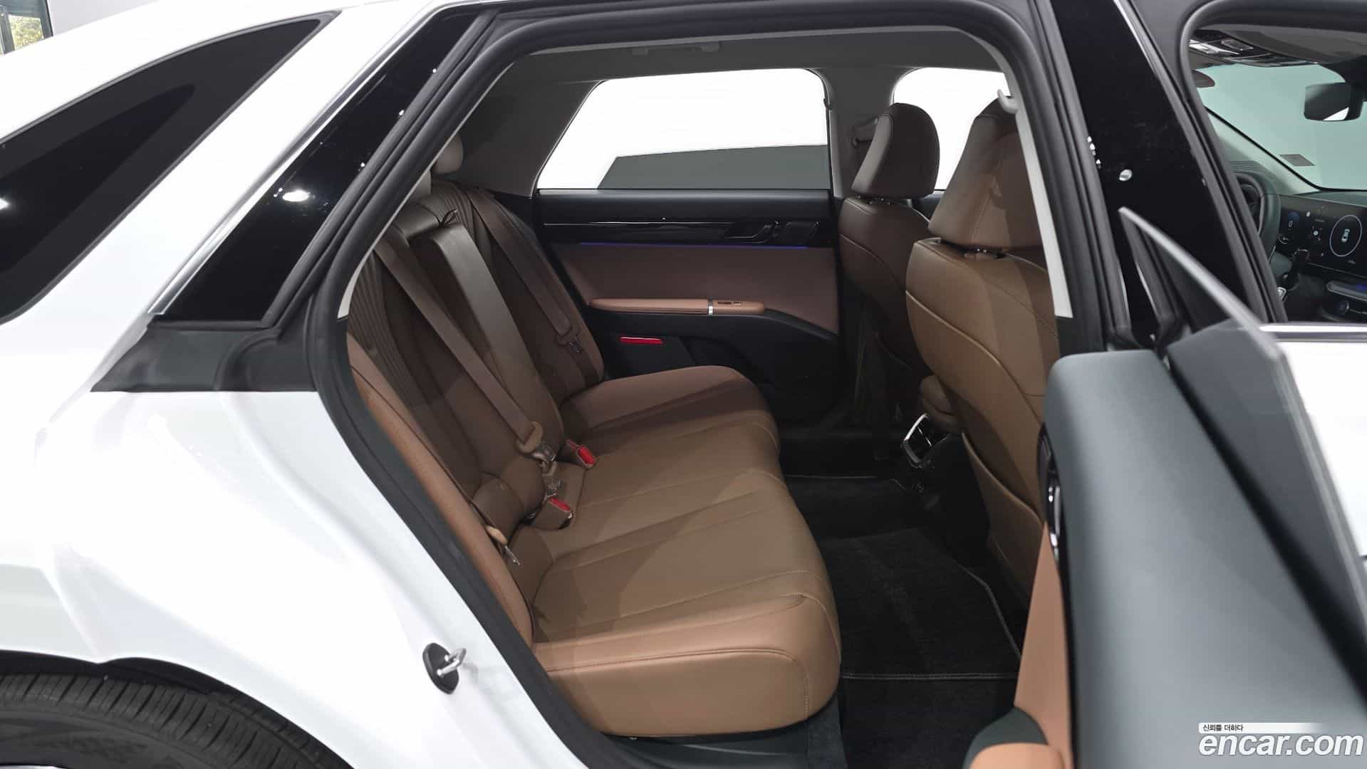 Grandeur Hyundai 2024.4-OPTION-015