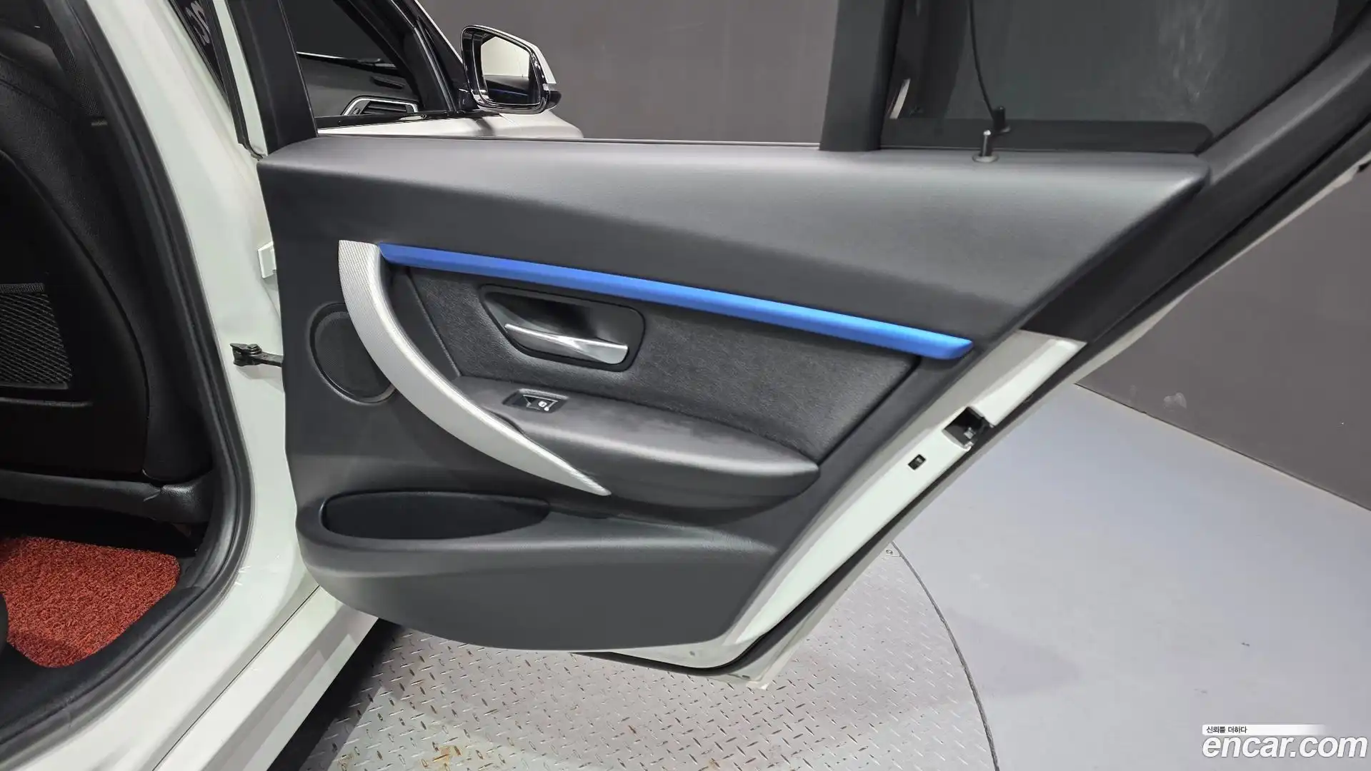 3-Series BMW 2018.3-INNER-035