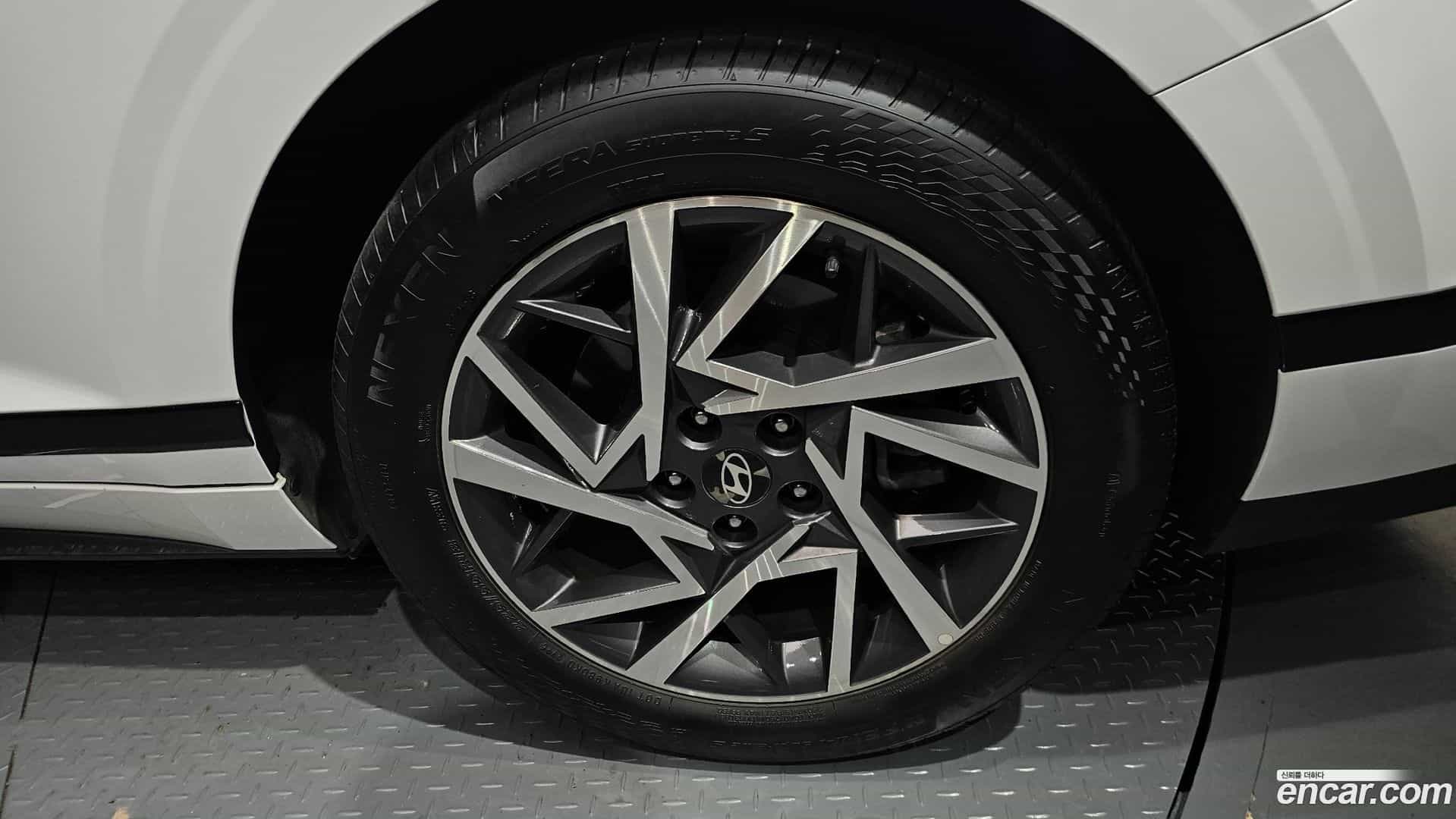 Grandeur Hyundai 2025.9-OUTER-031