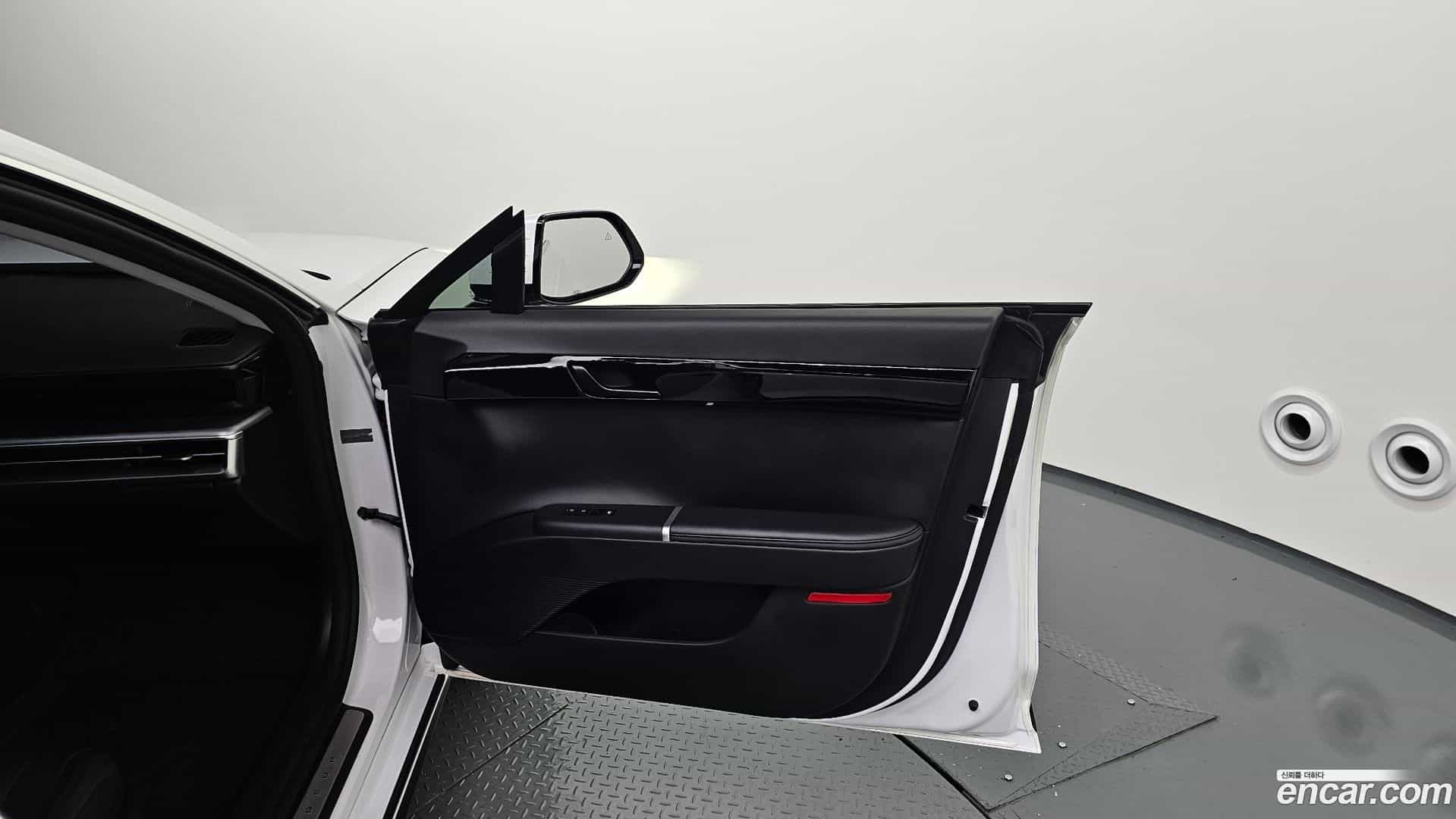 Grandeur Hyundai 2025.9-INNER-034