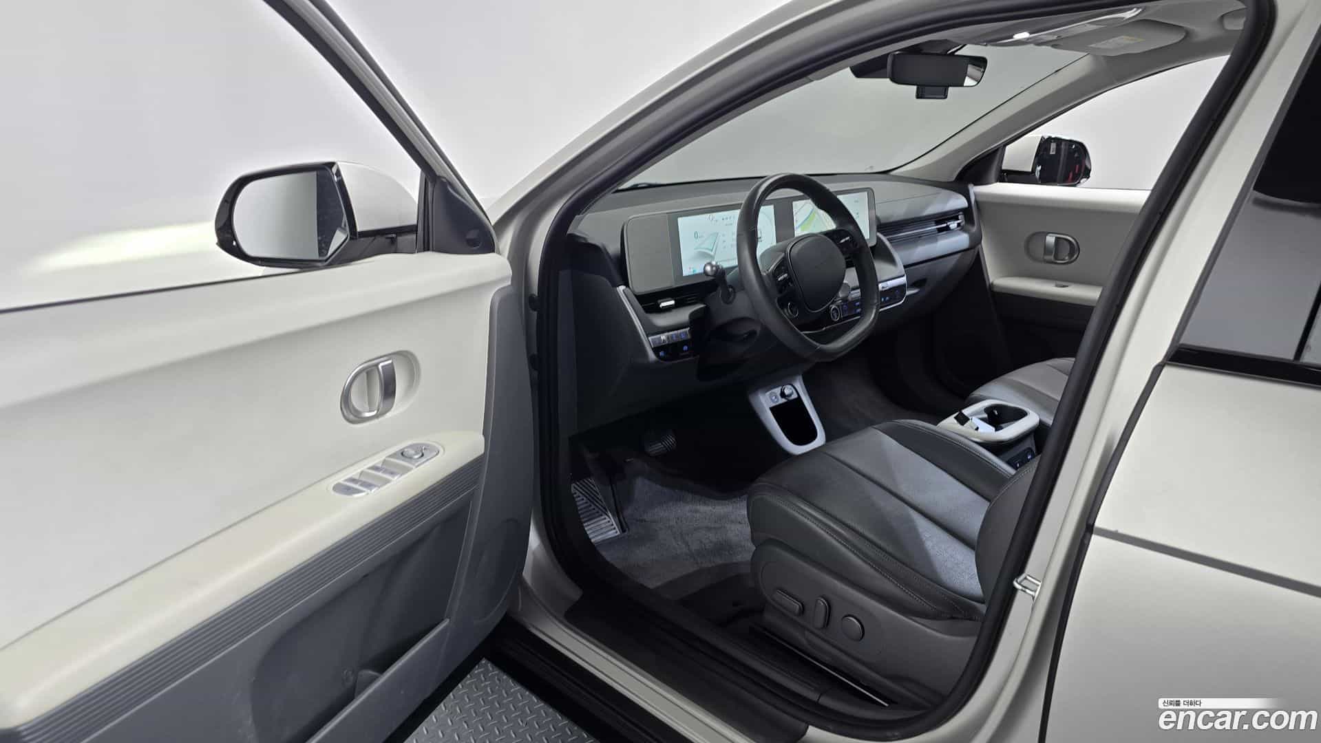 Ioniq5 Hyundai 2022.2-INNER-010