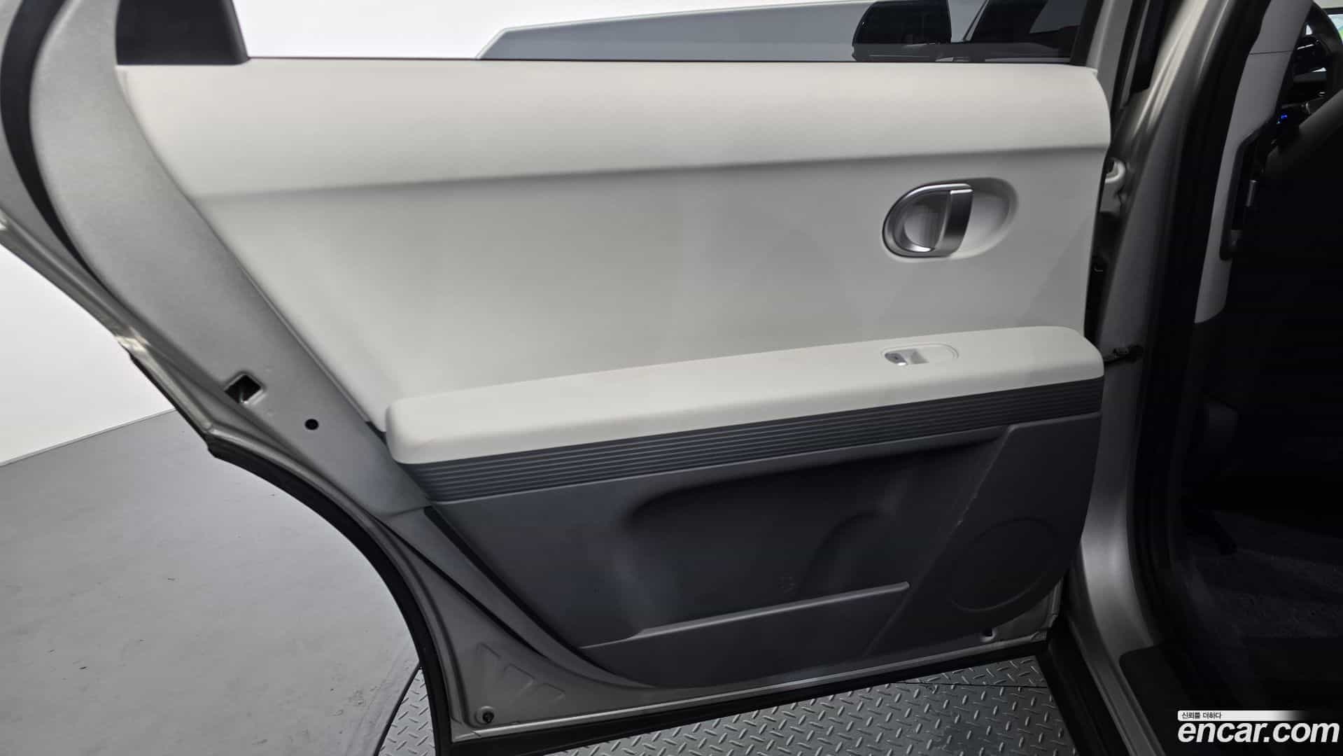 Ioniq5 Hyundai 2022.2-INNER-035